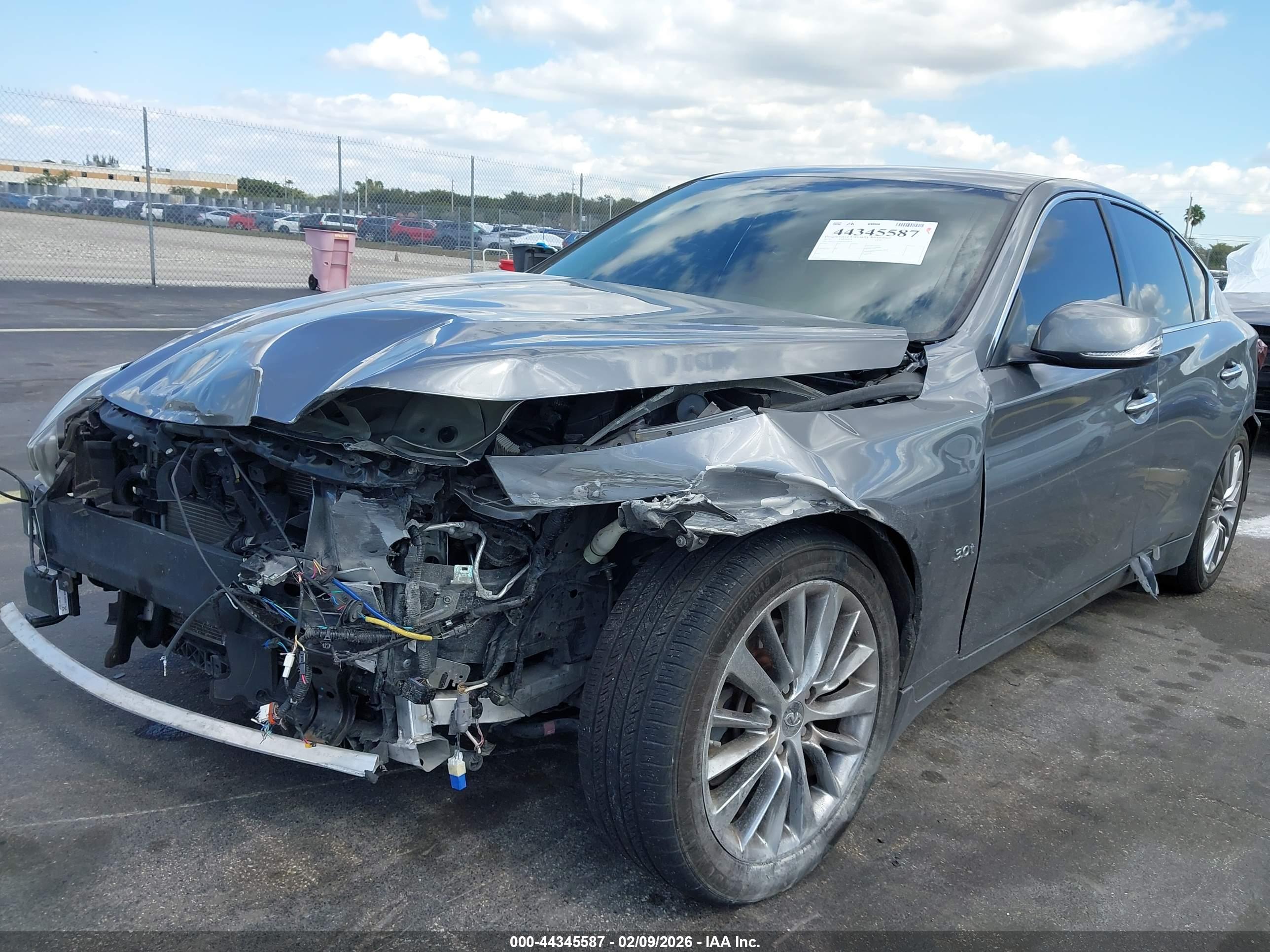 INFINITI Q50 image 6