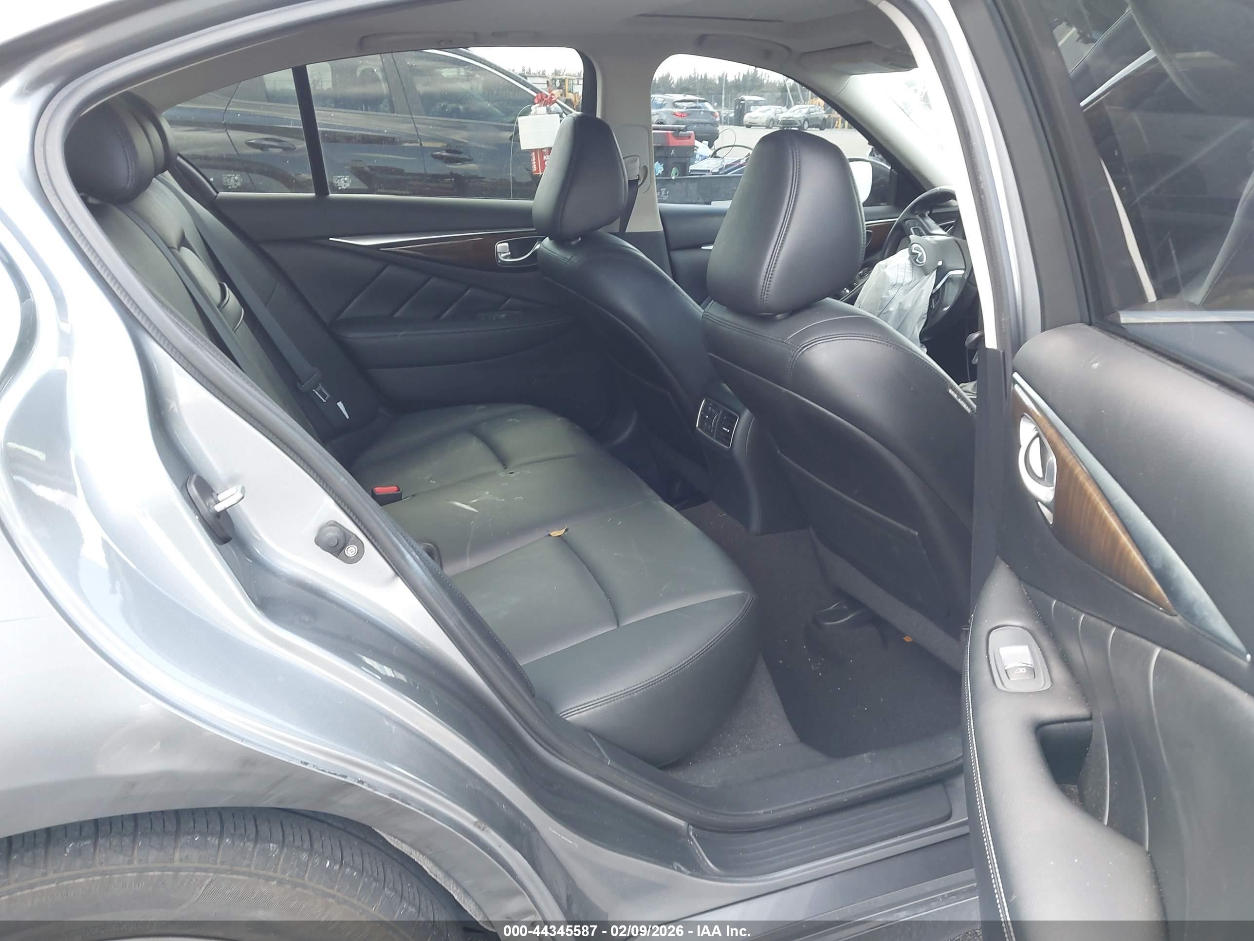 INFINITI Q50 image 8