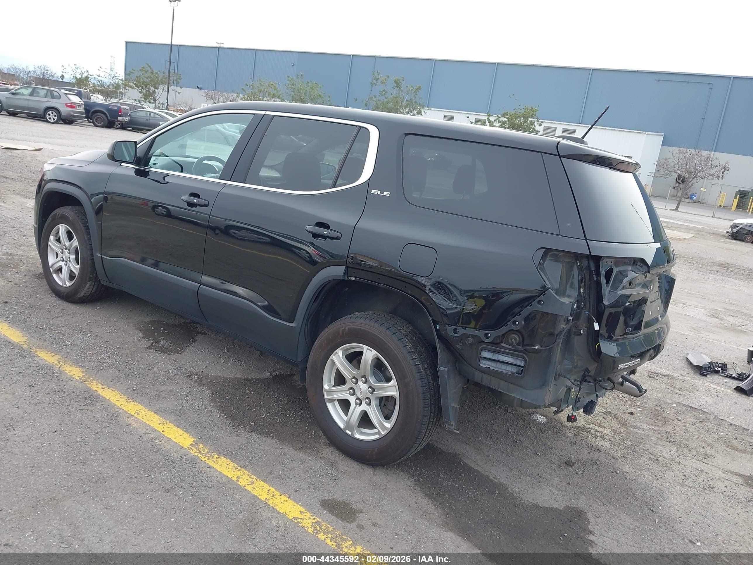 GMC ACADIA image 3