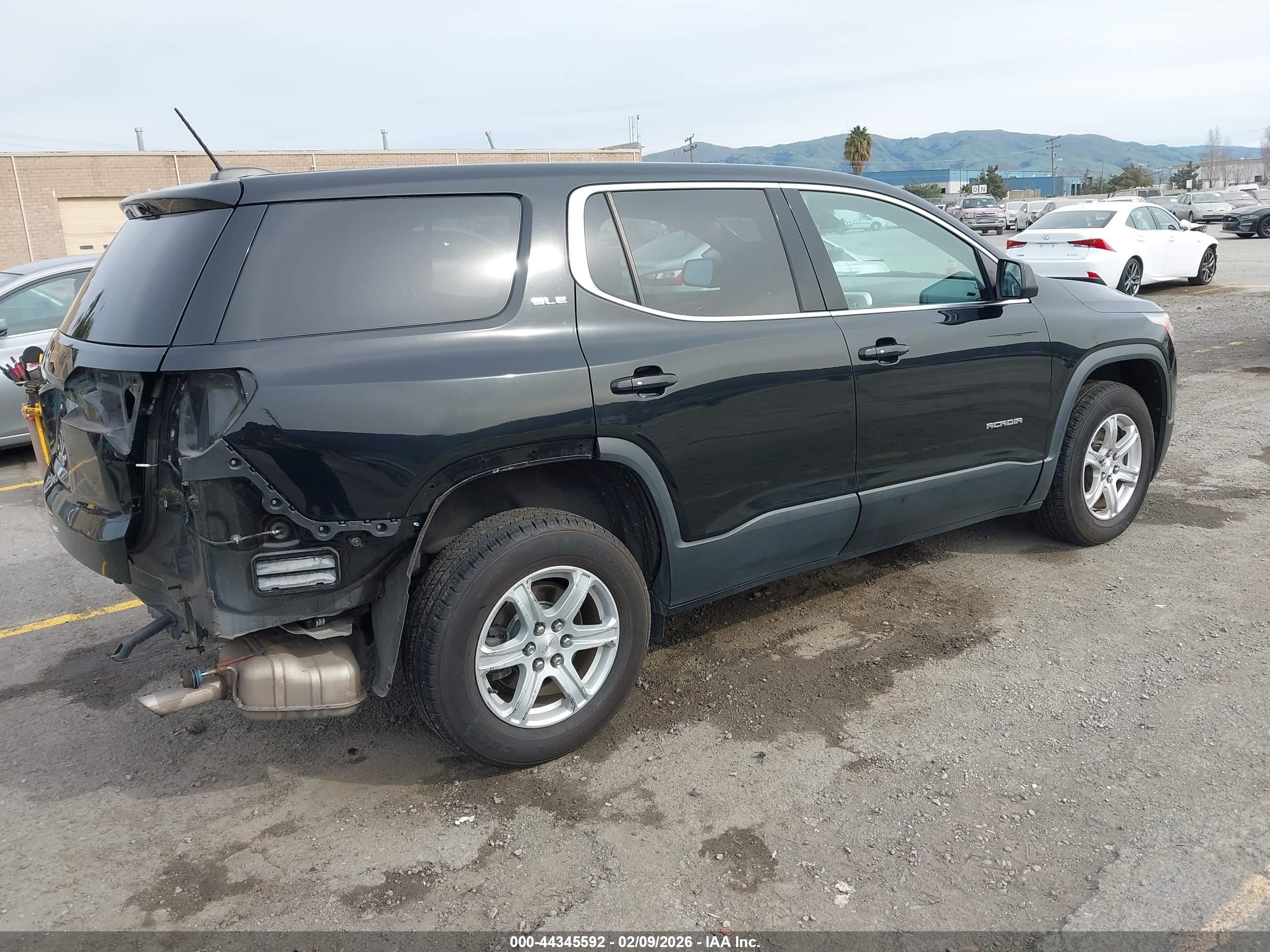 GMC ACADIA image 4
