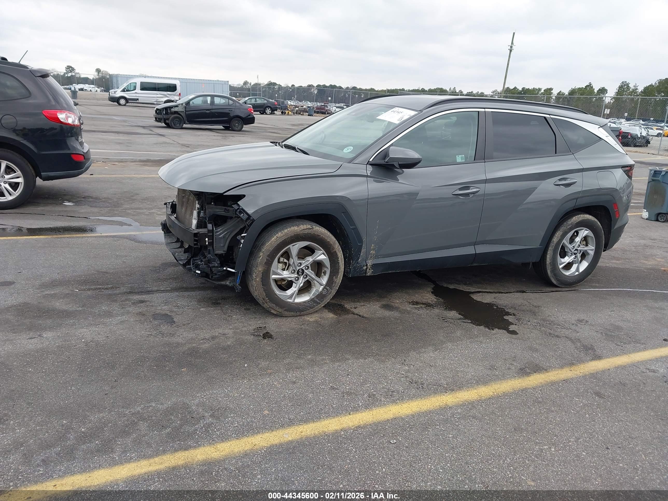HYUNDAI TUCSON image 2