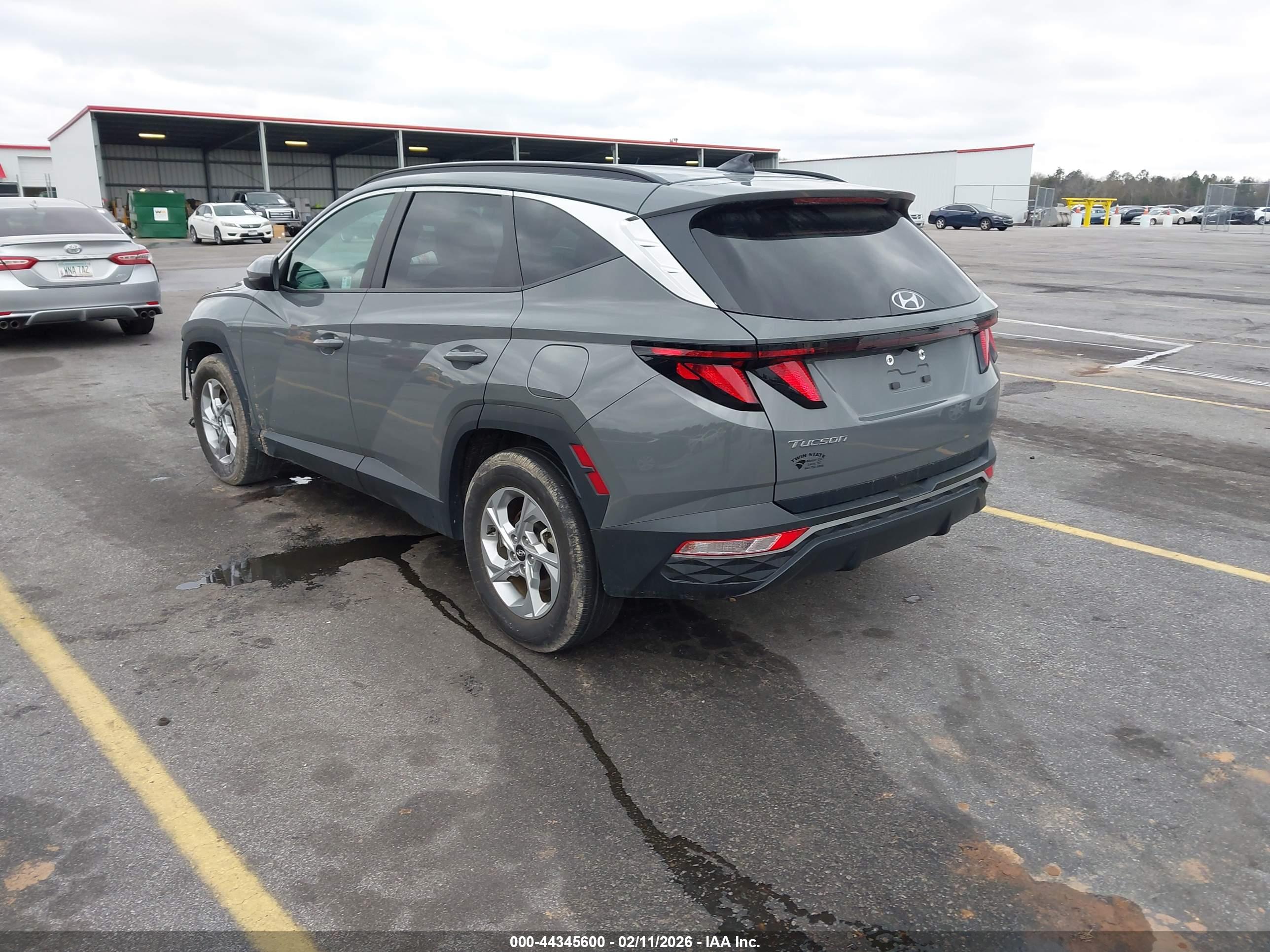HYUNDAI TUCSON image 3
