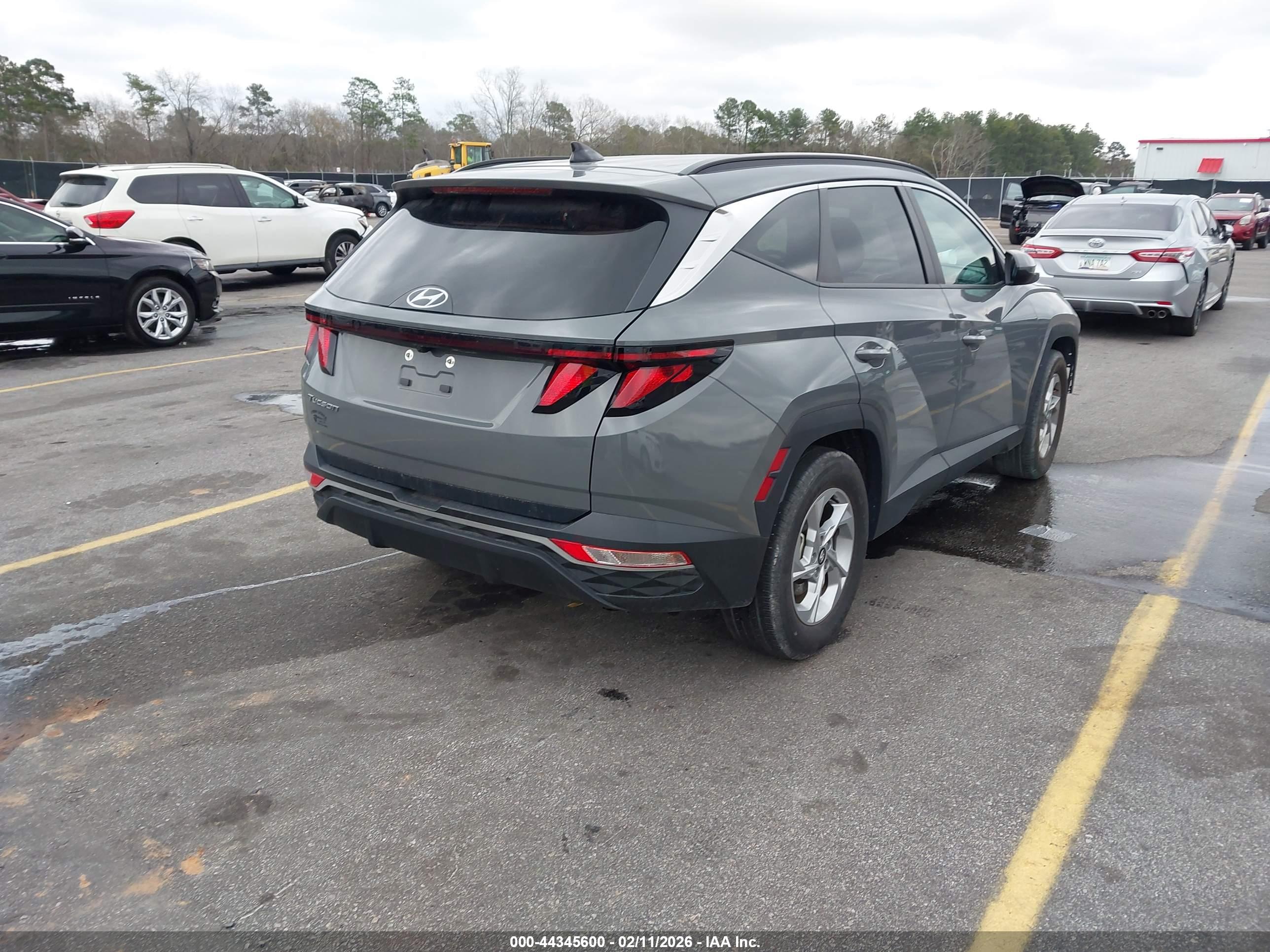 HYUNDAI TUCSON image 4