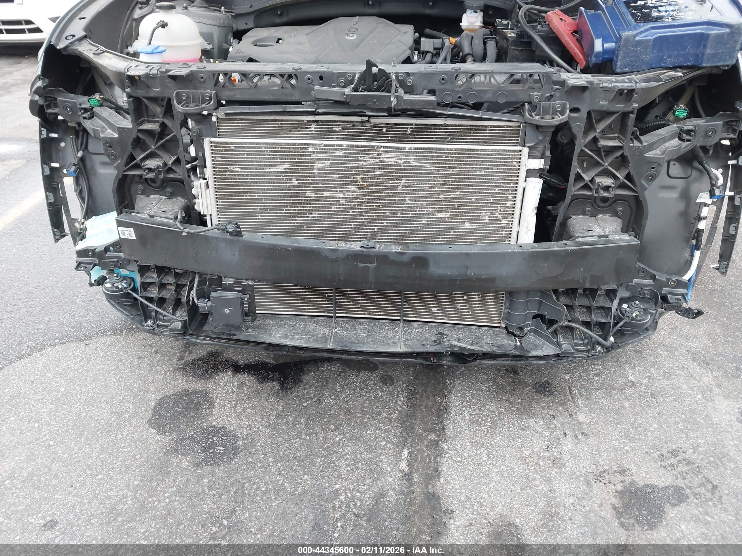HYUNDAI TUCSON image 6