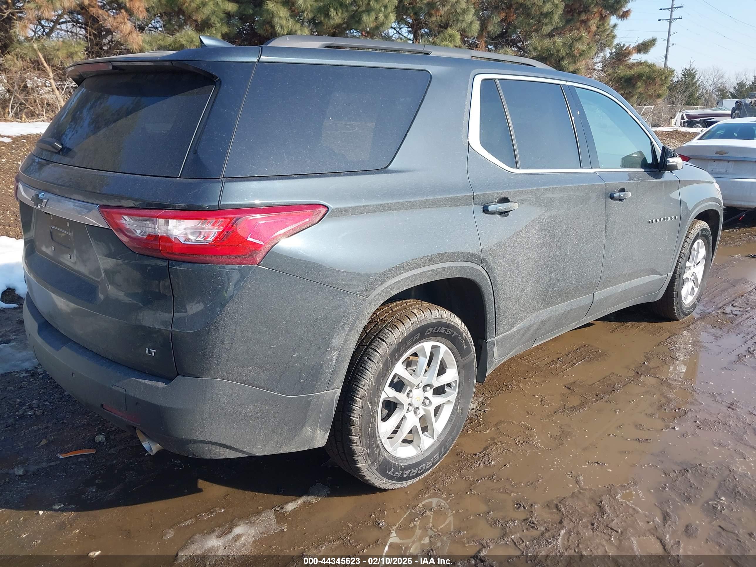 CHEVROLET TRAVERSE image 4