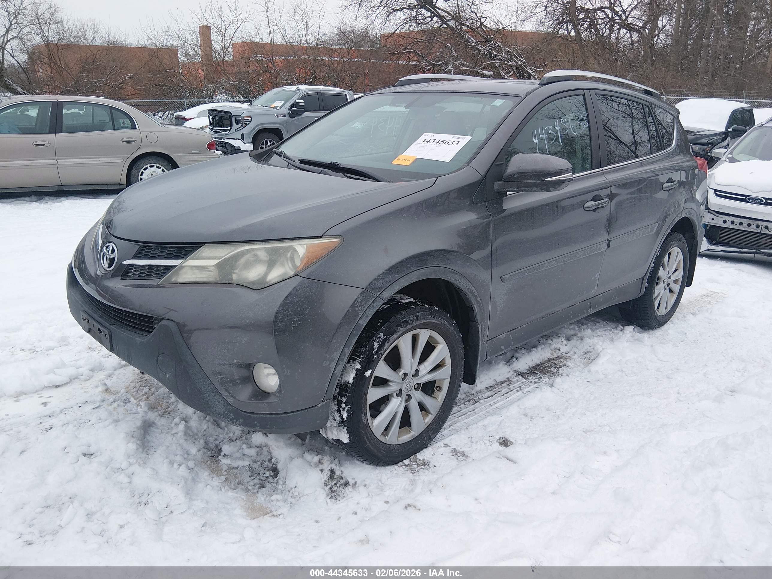 TOYOTA RAV4 image 2