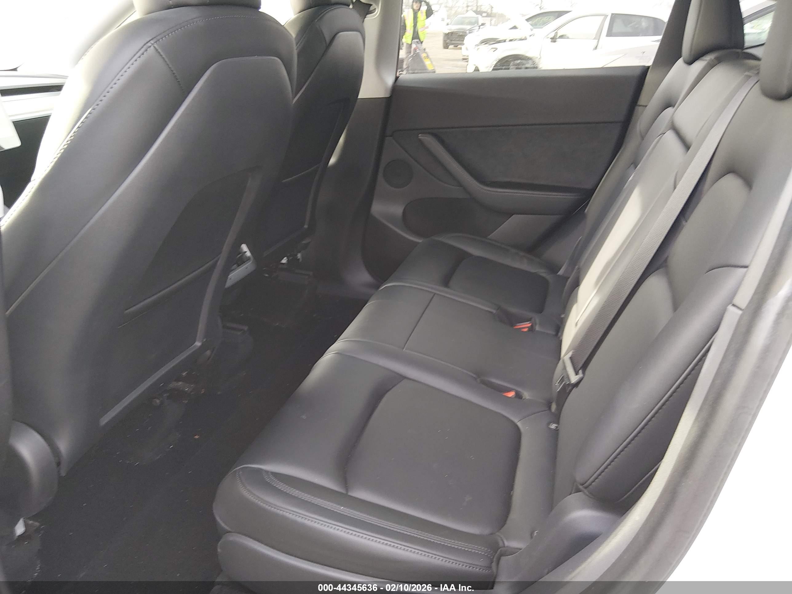 TESLA MODEL image 8
