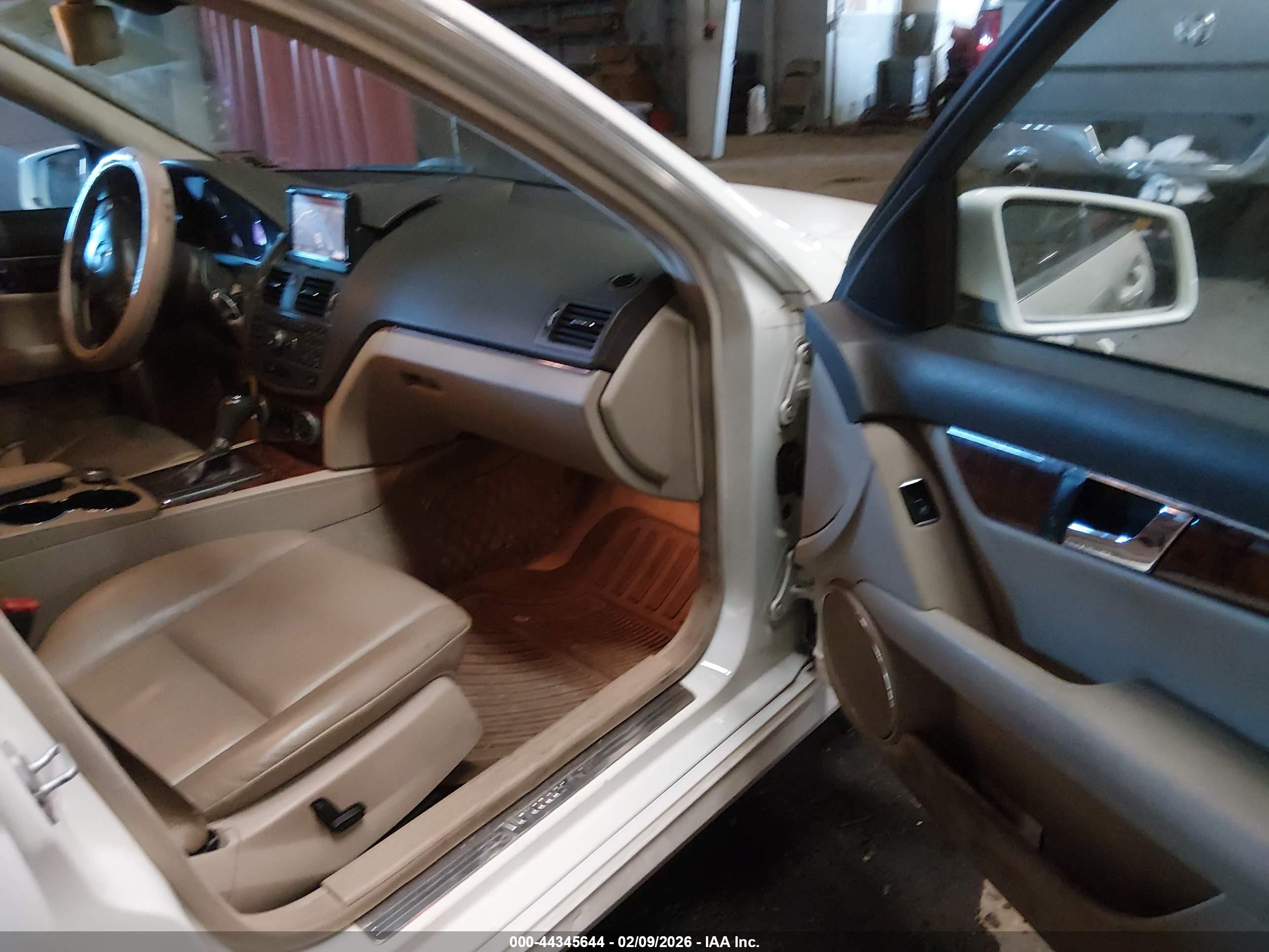 MERCEDES-BENZ C image 5