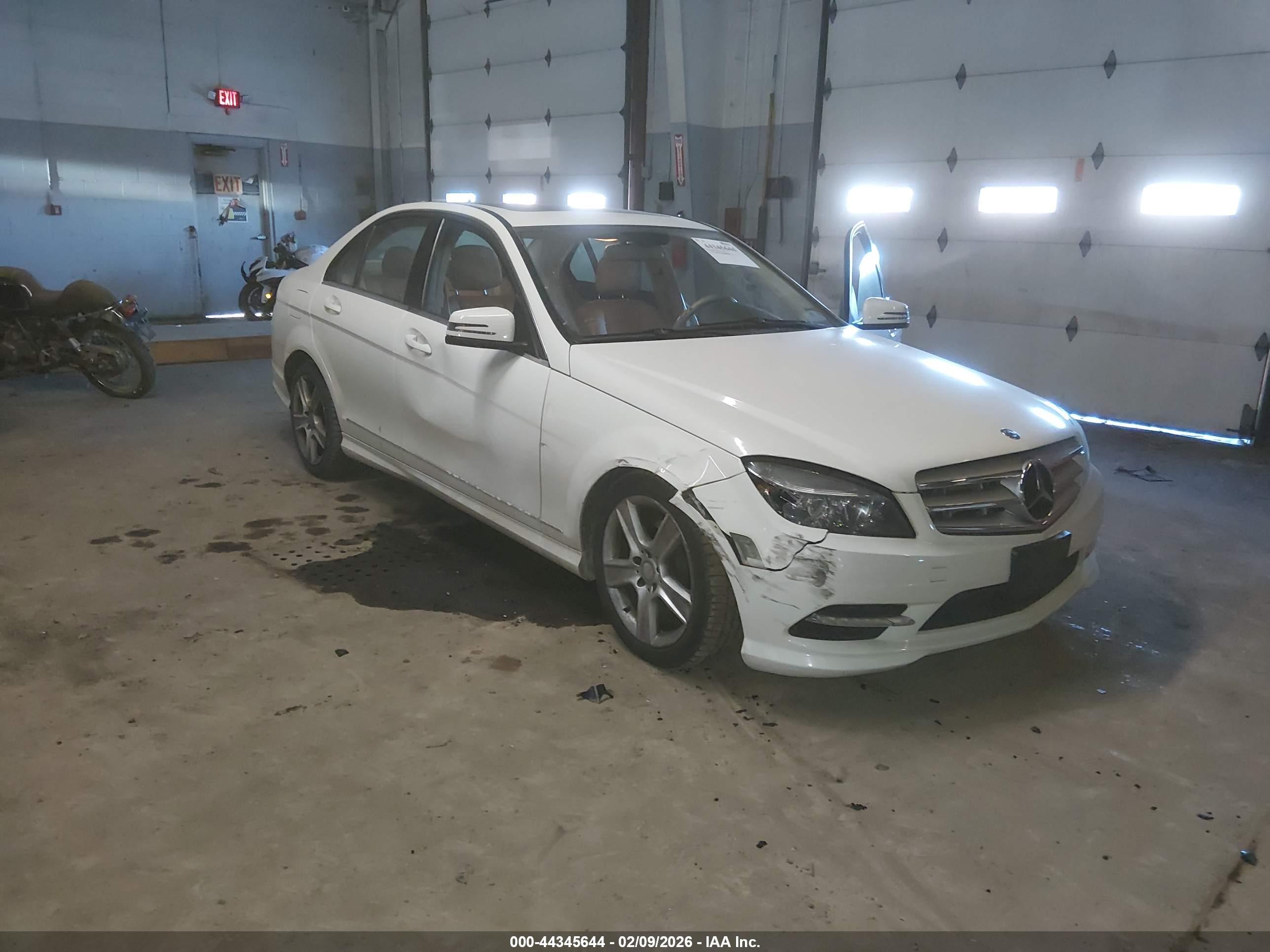 MERCEDES-BENZ C image 6