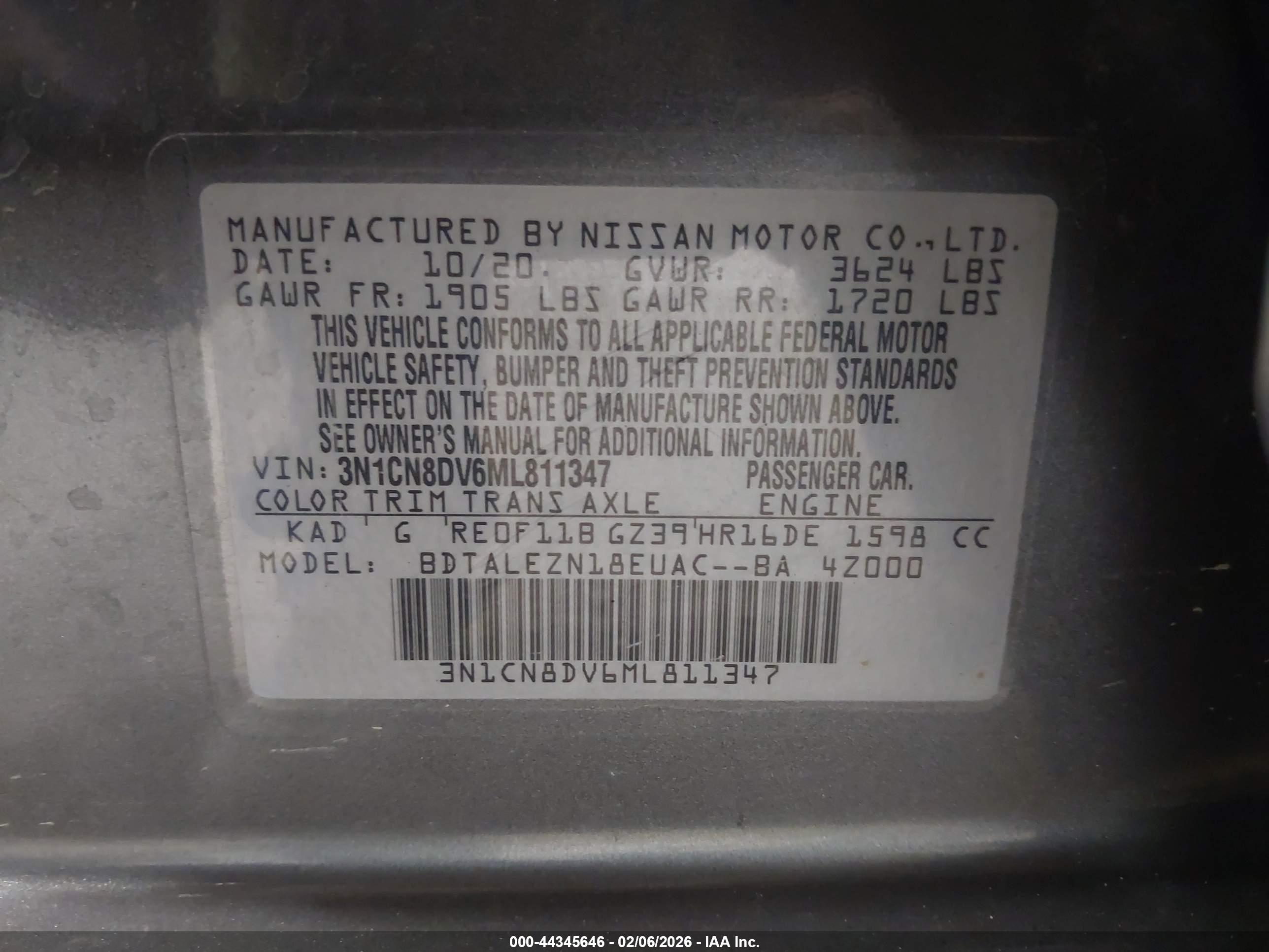 NISSAN VERSA image 9