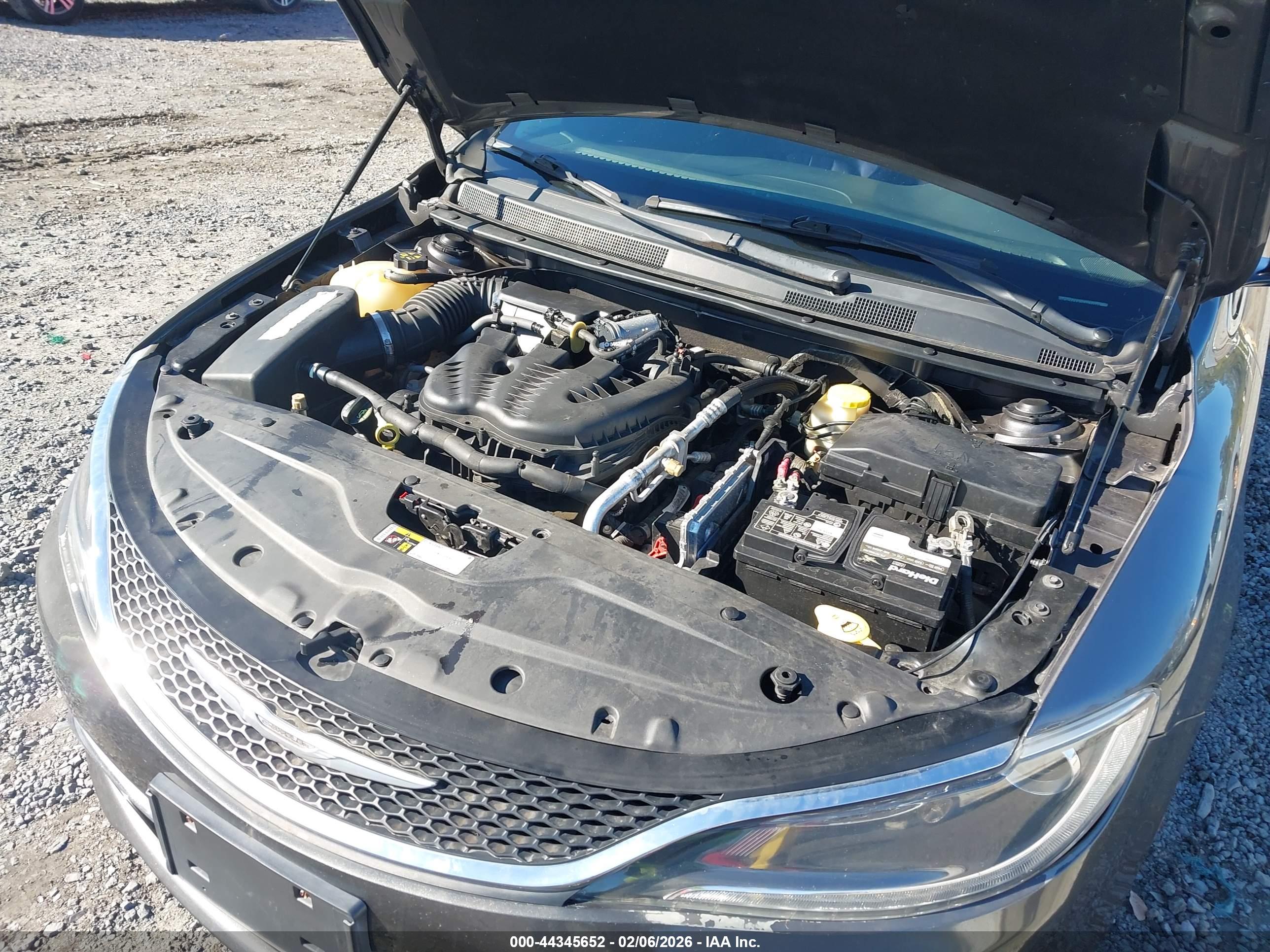 CHRYSLER 200 image 10