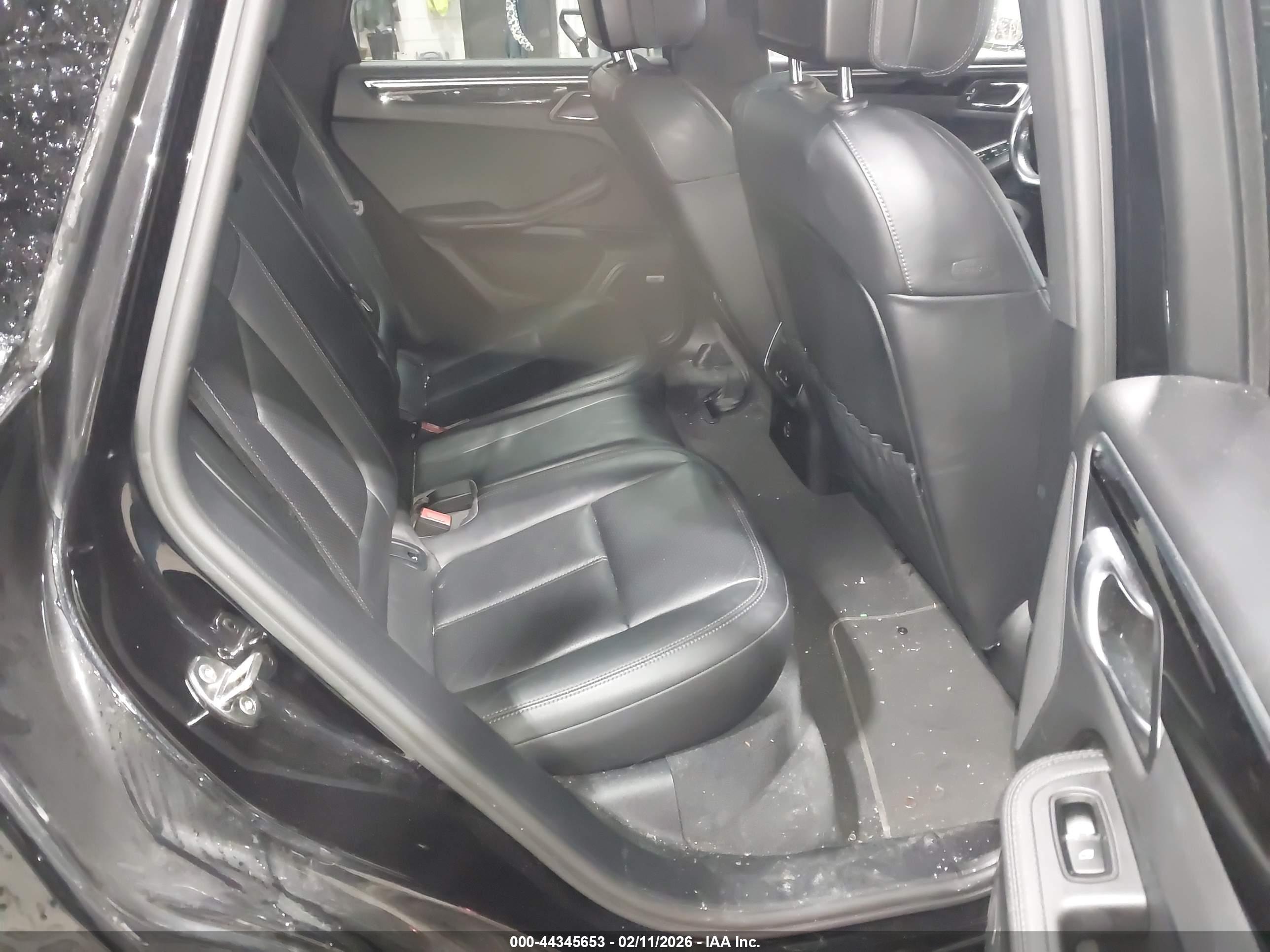 PORSCHE MACAN image 8