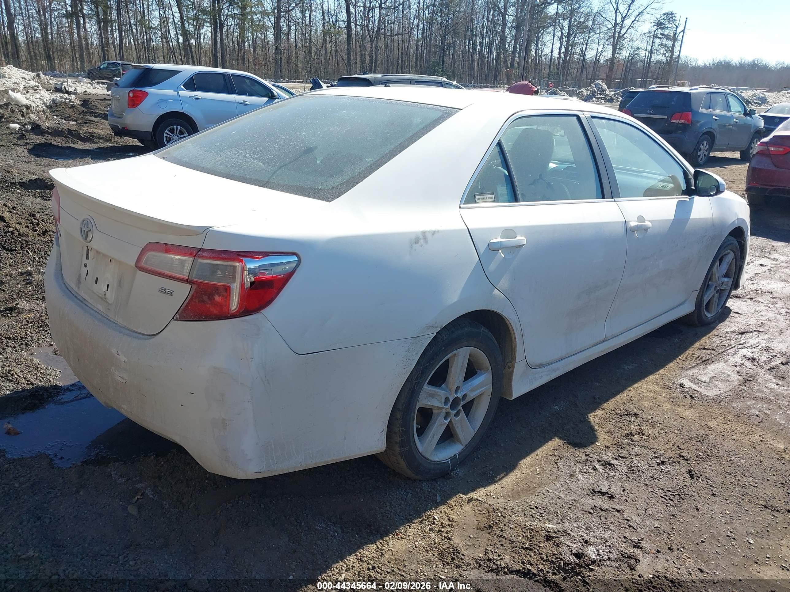 TOYOTA CAMRY image 4