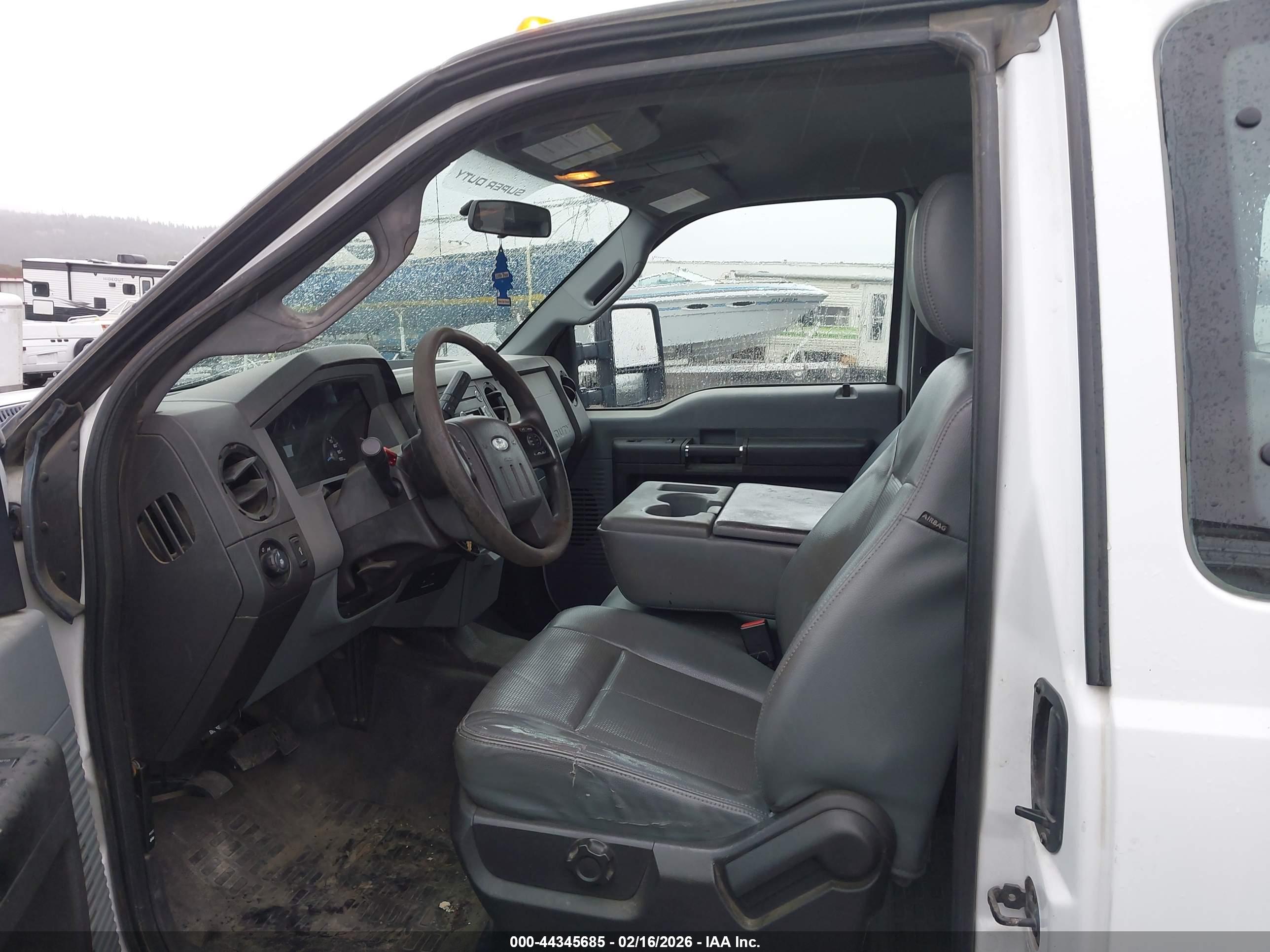 FORD F-350 image 8