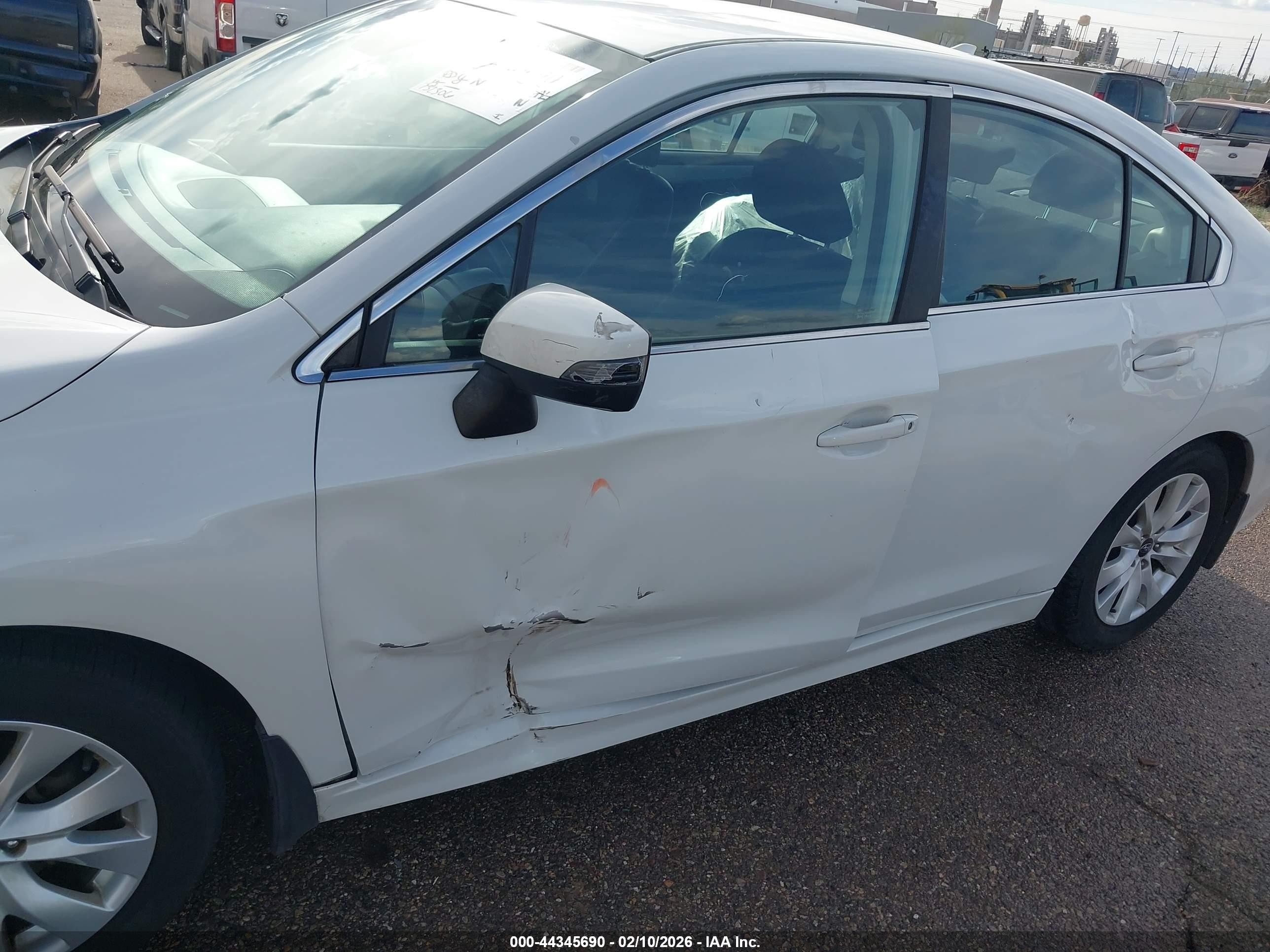 SUBARU LEGACY image 6