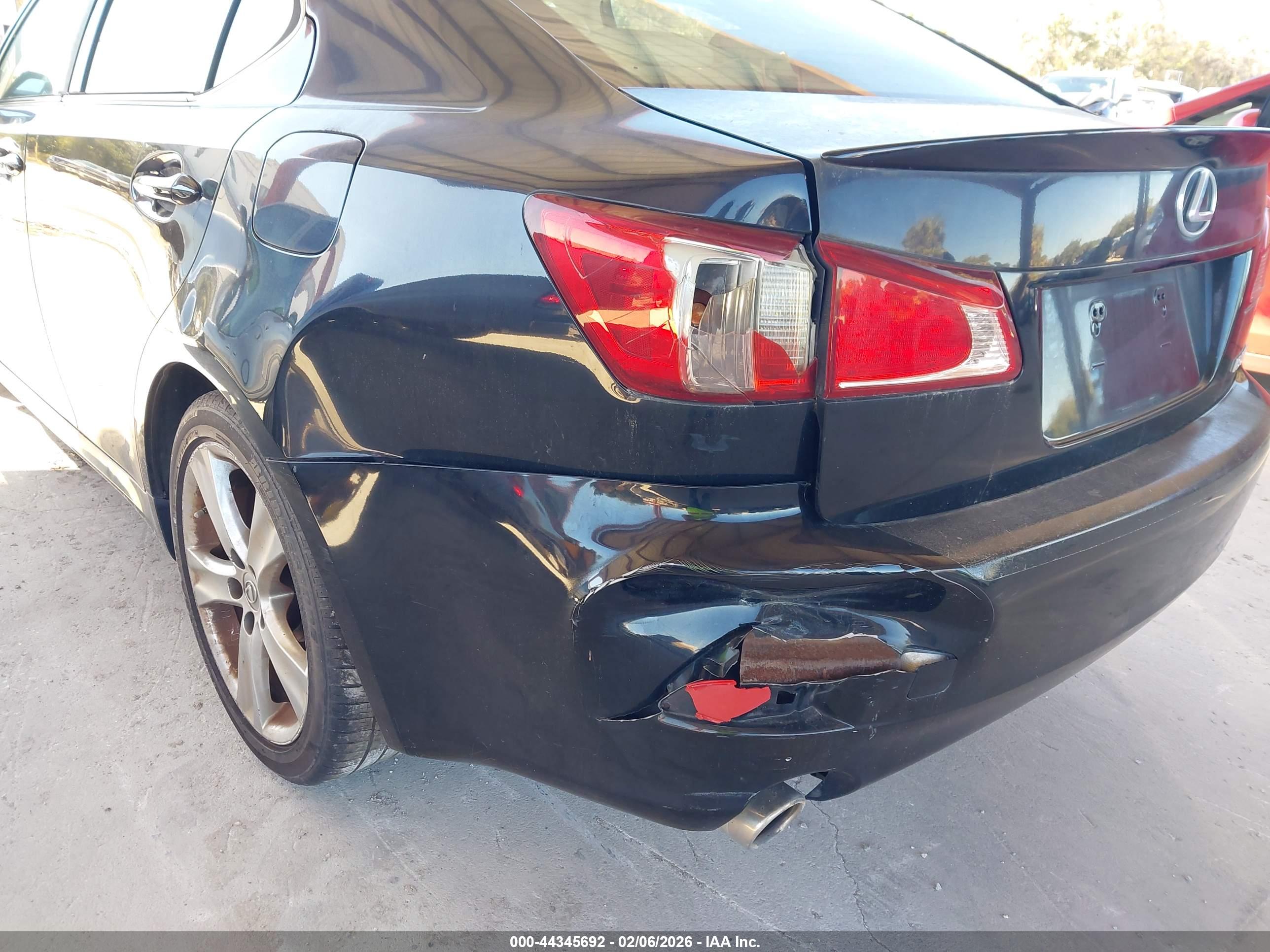 LEXUS IS image 6