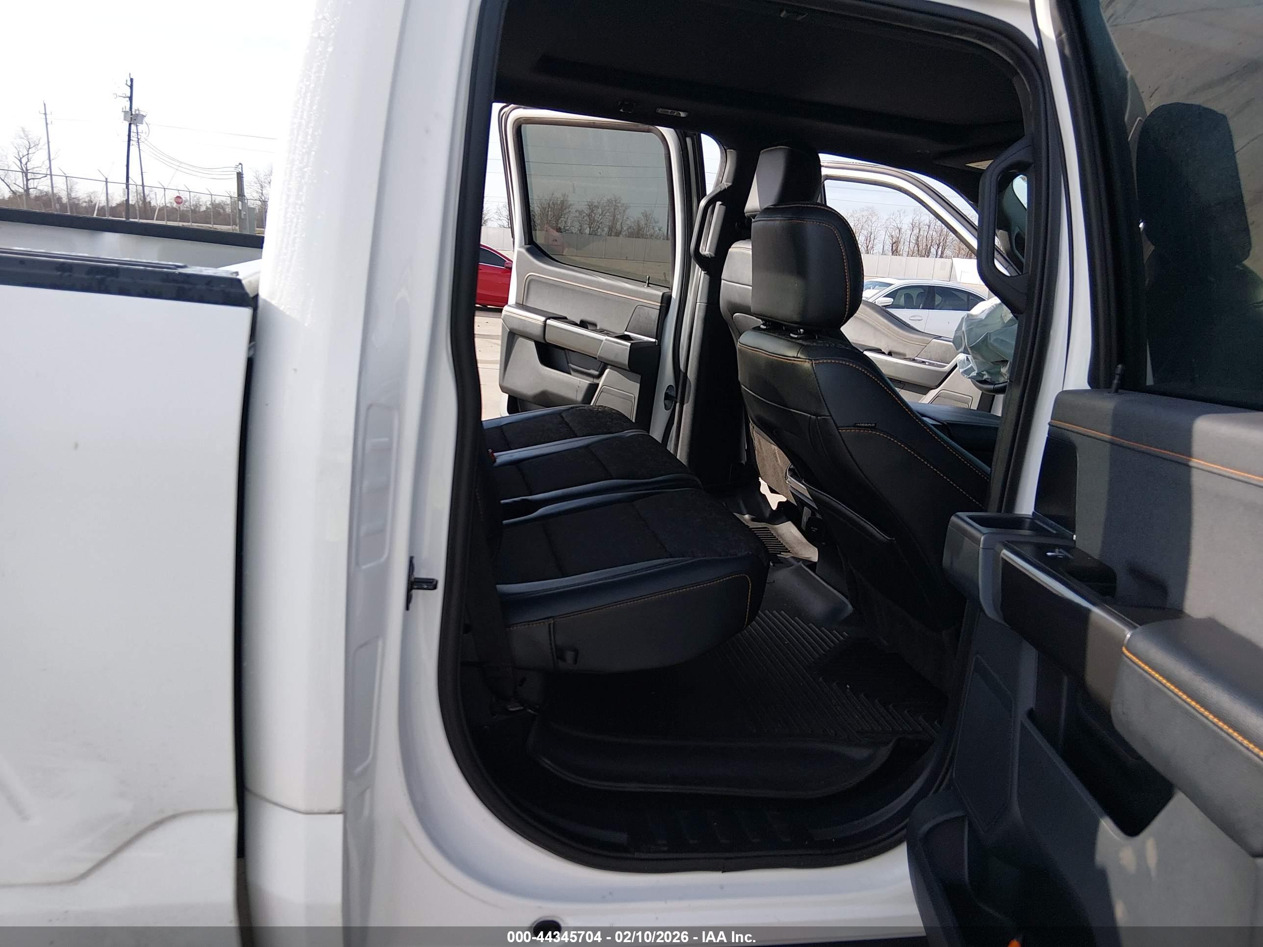 FORD F-150 image 8