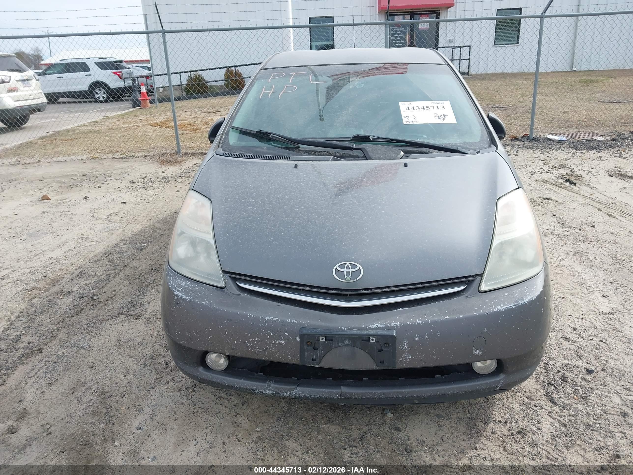 TOYOTA PRIUS image 6