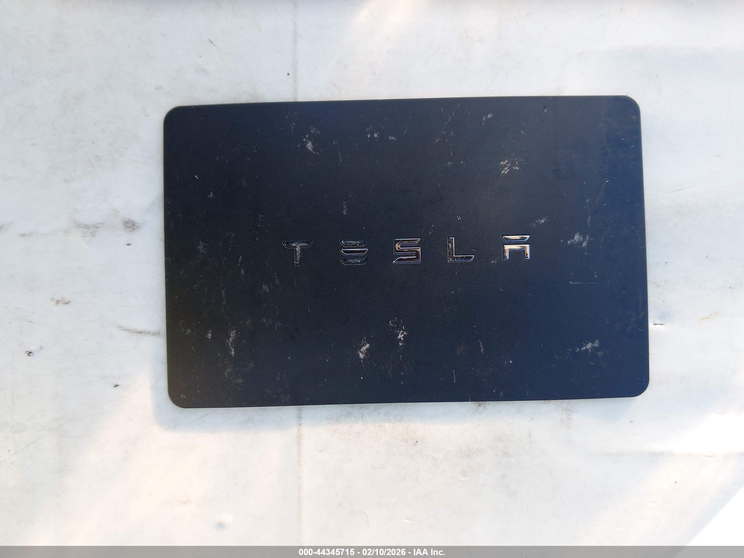 TESLA MODEL image 11