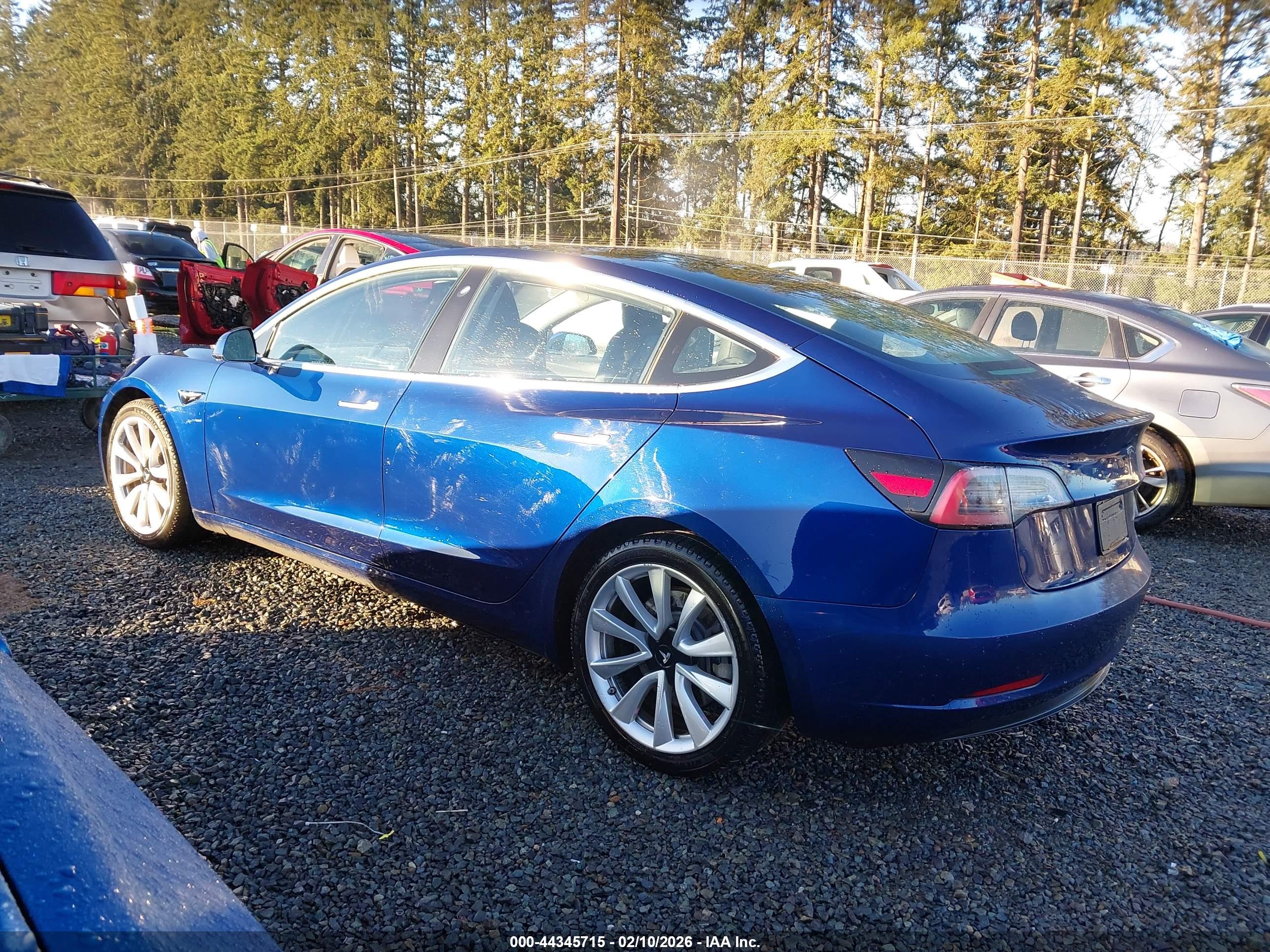 TESLA MODEL image 3
