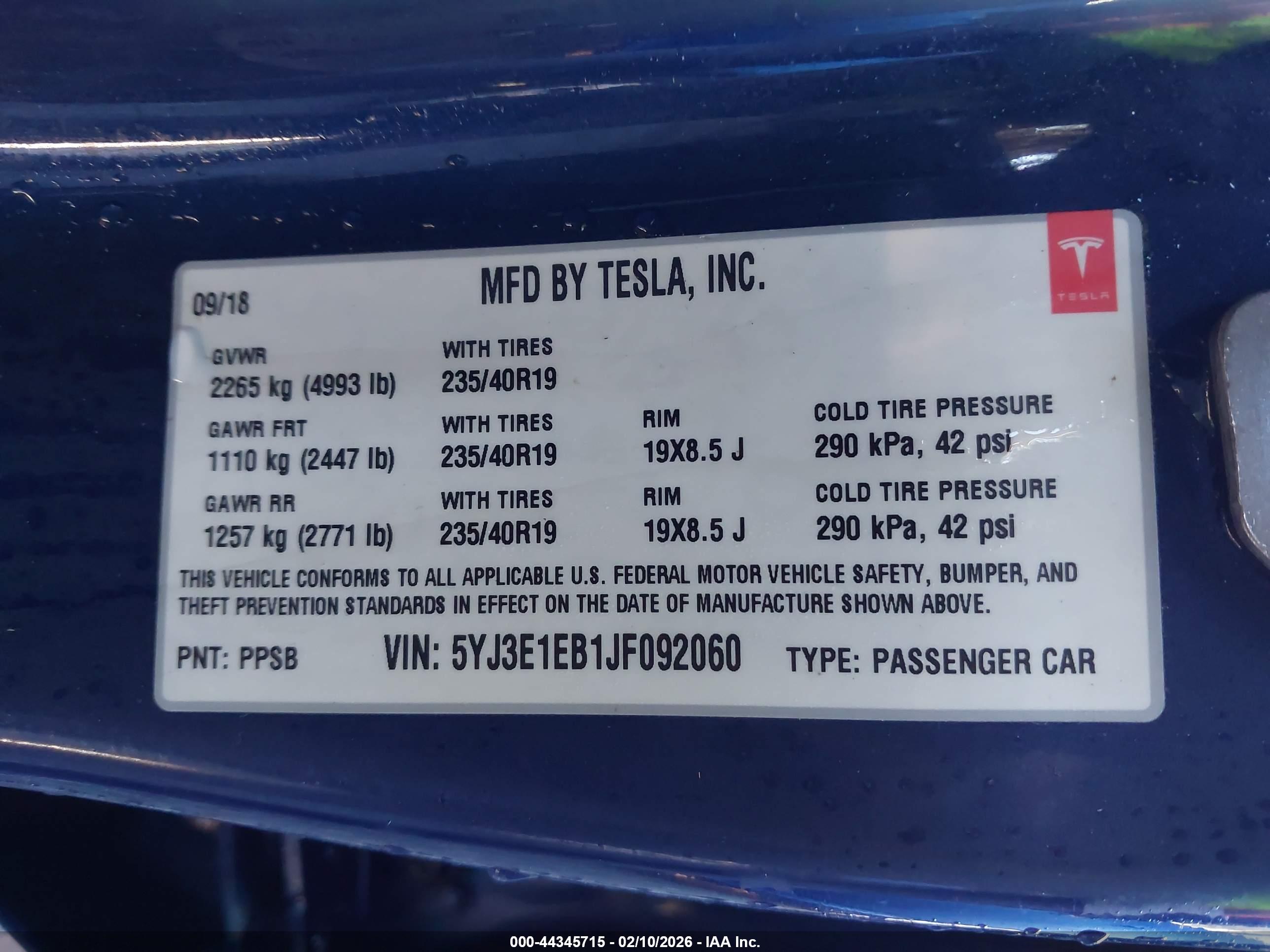 TESLA MODEL image 9