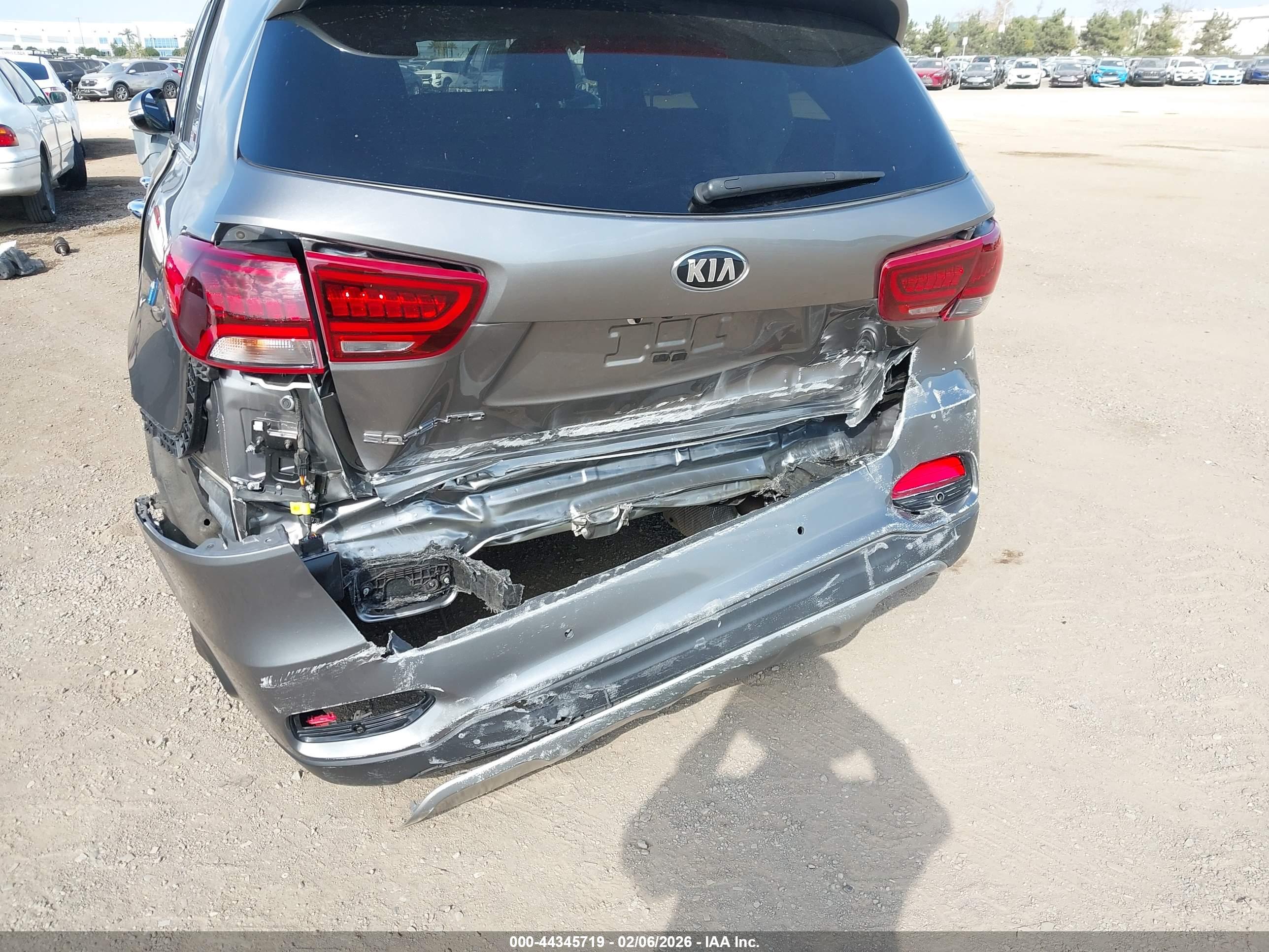 KIA SORENTO image 6