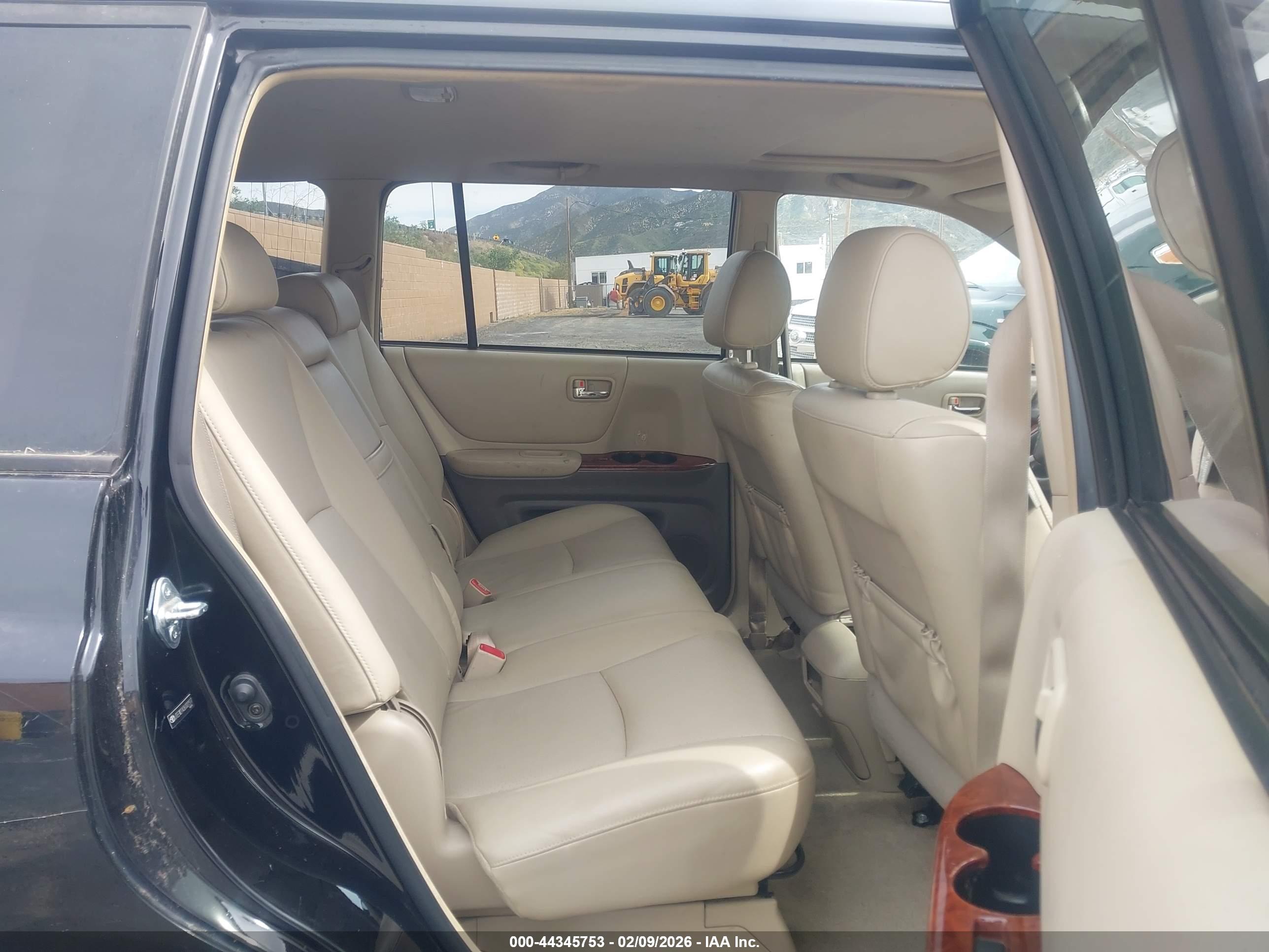 TOYOTA HIGHLANDER image 8