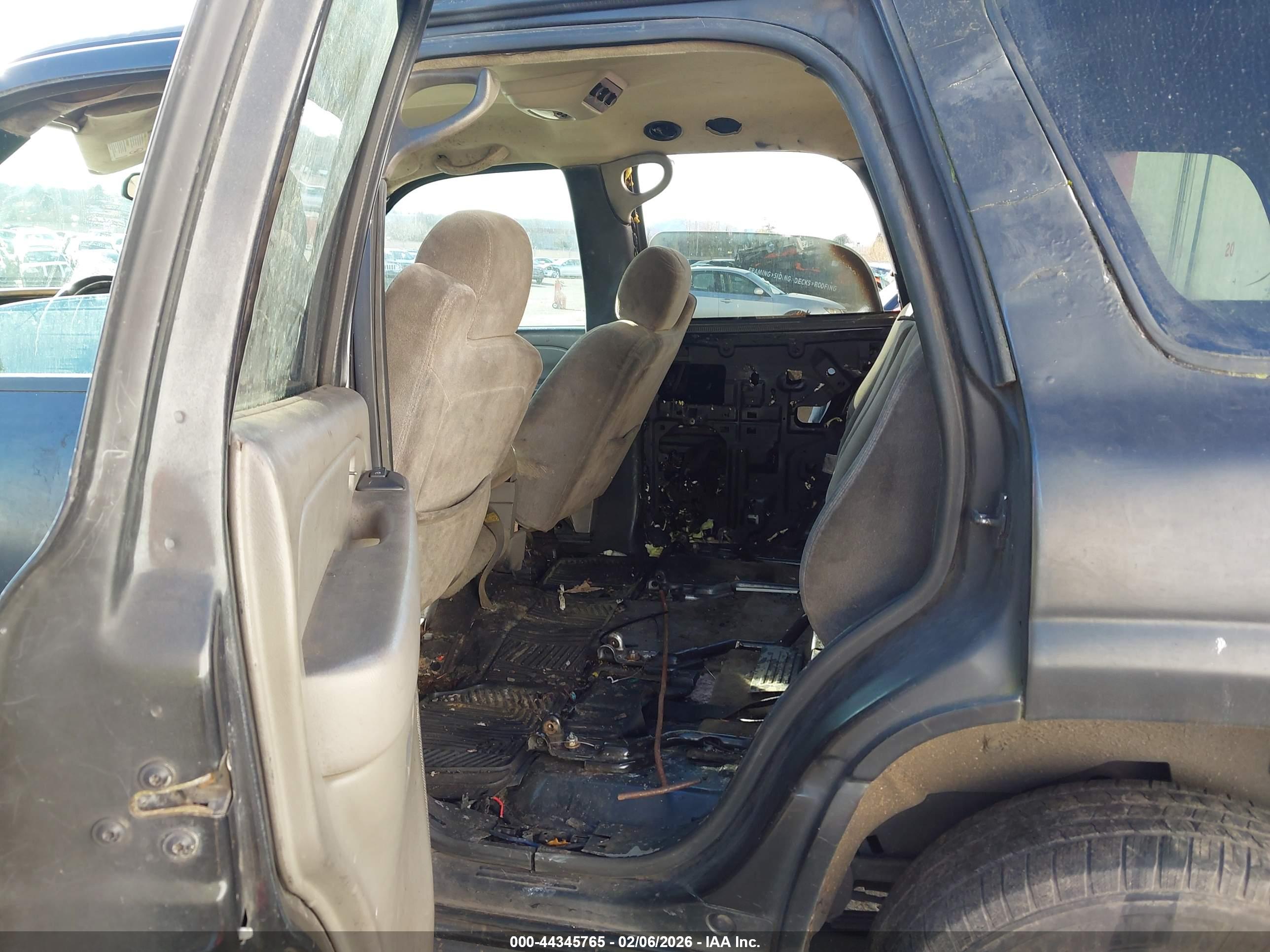 CHEVROLET TAHOE image 8