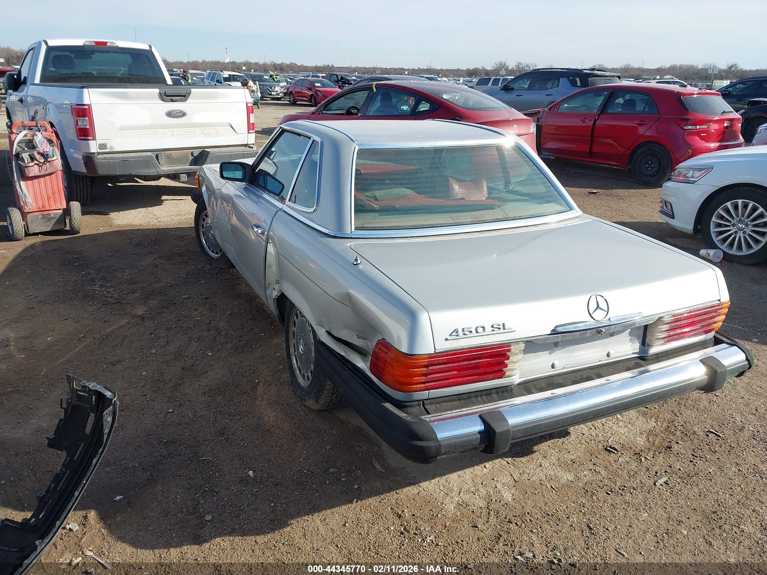 MERCEDES BENZ image 3