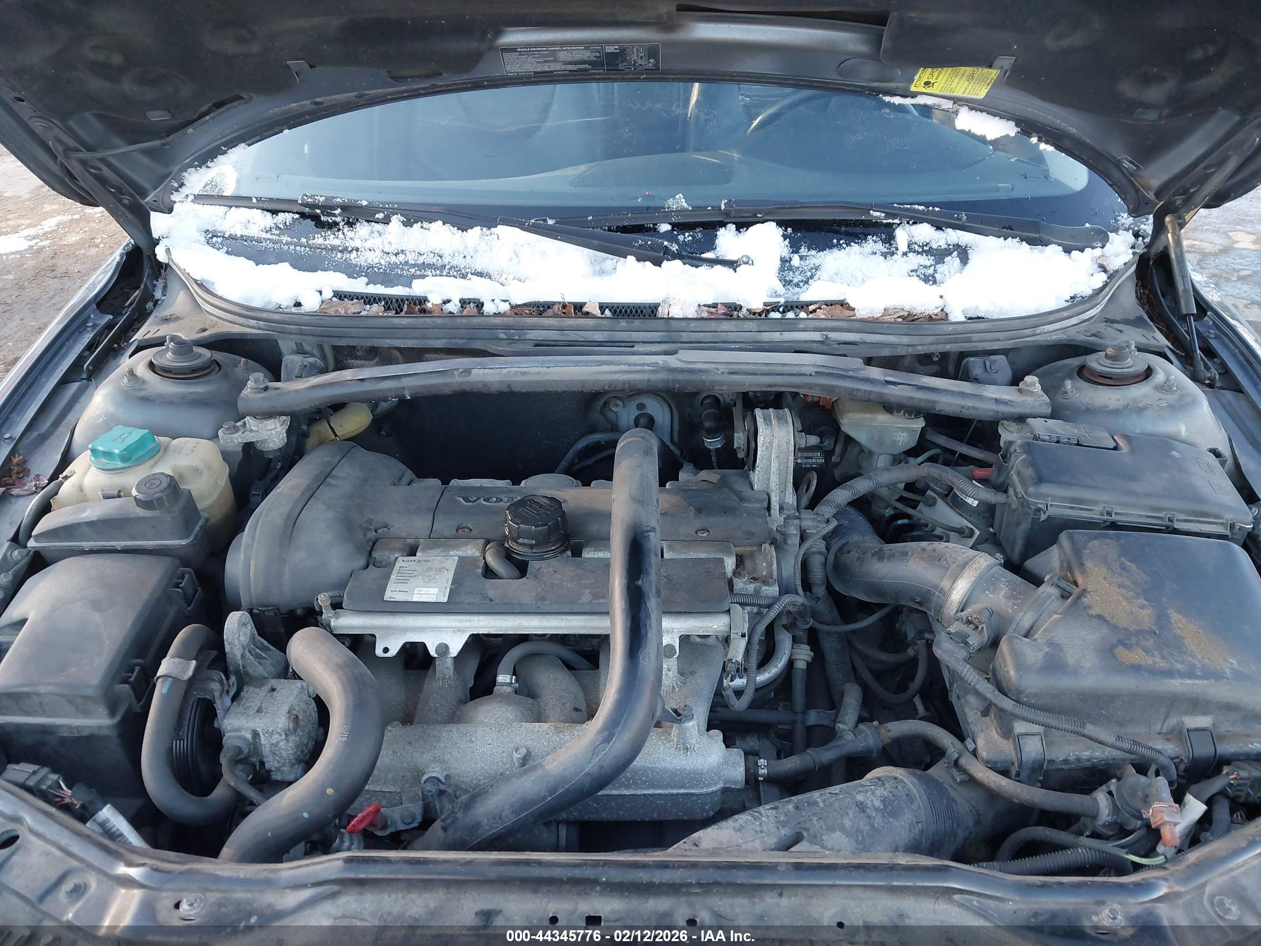 VOLVO S60 image 10
