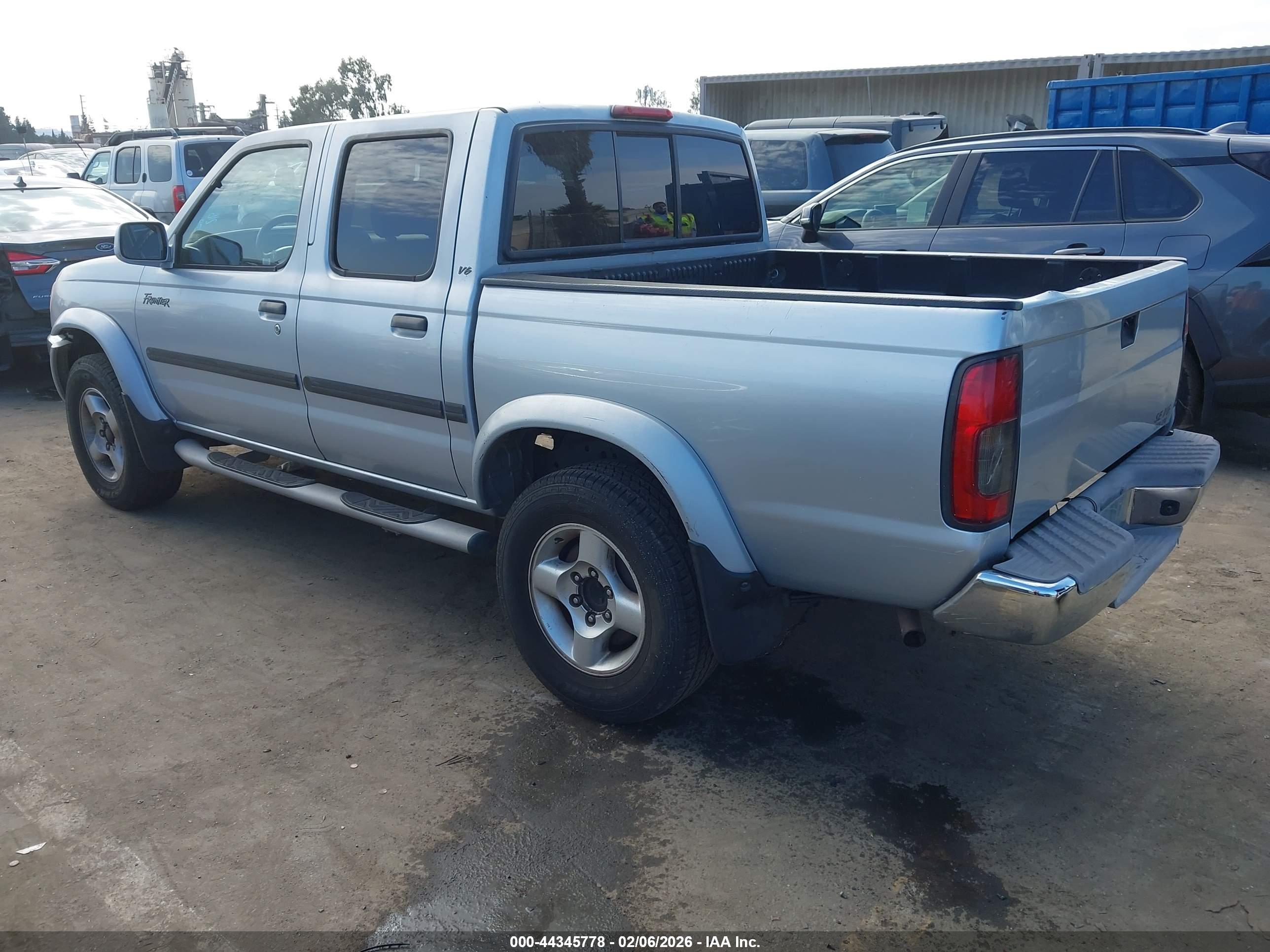 NISSAN FRONTIER image 3