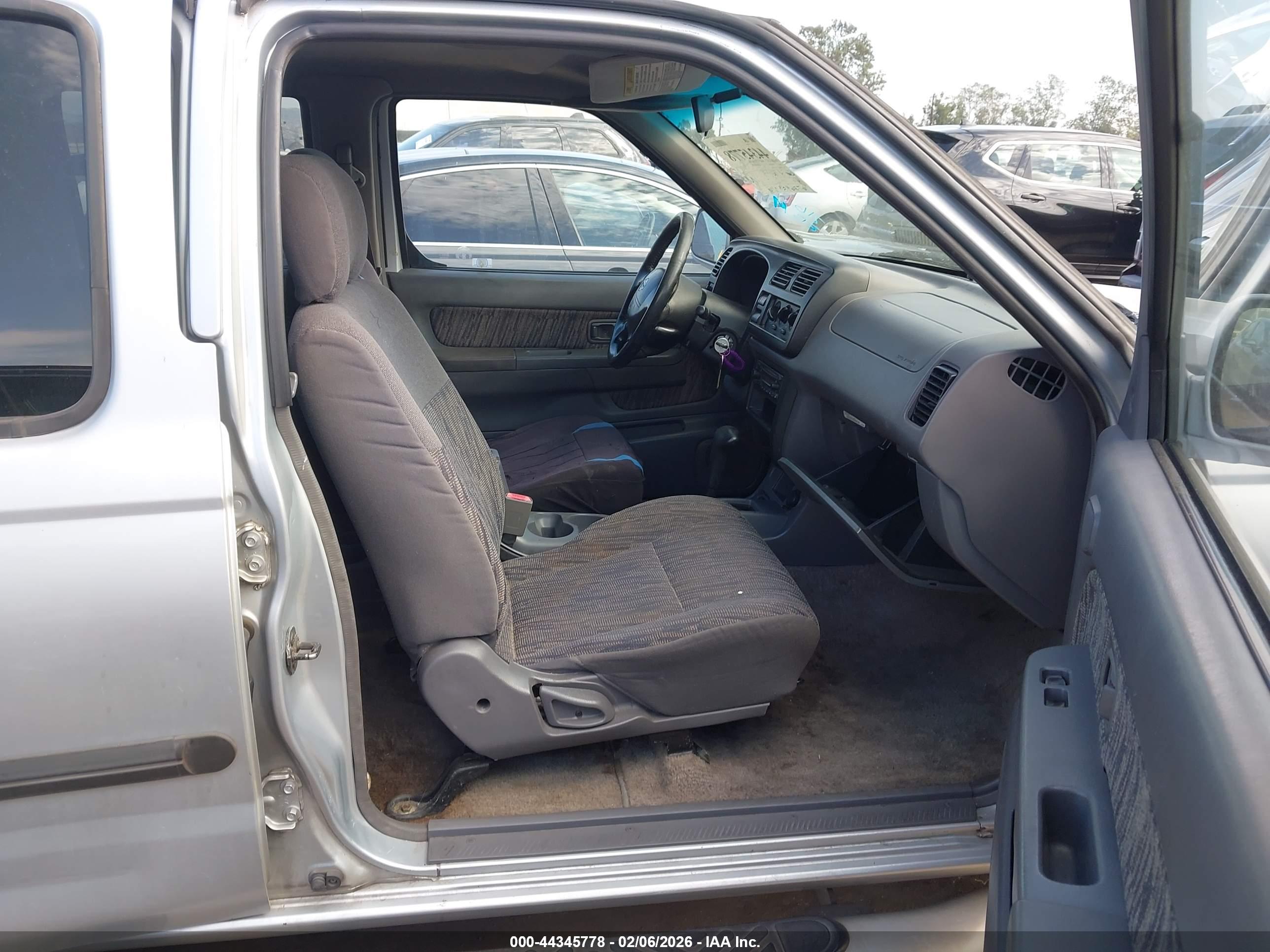 NISSAN FRONTIER image 5