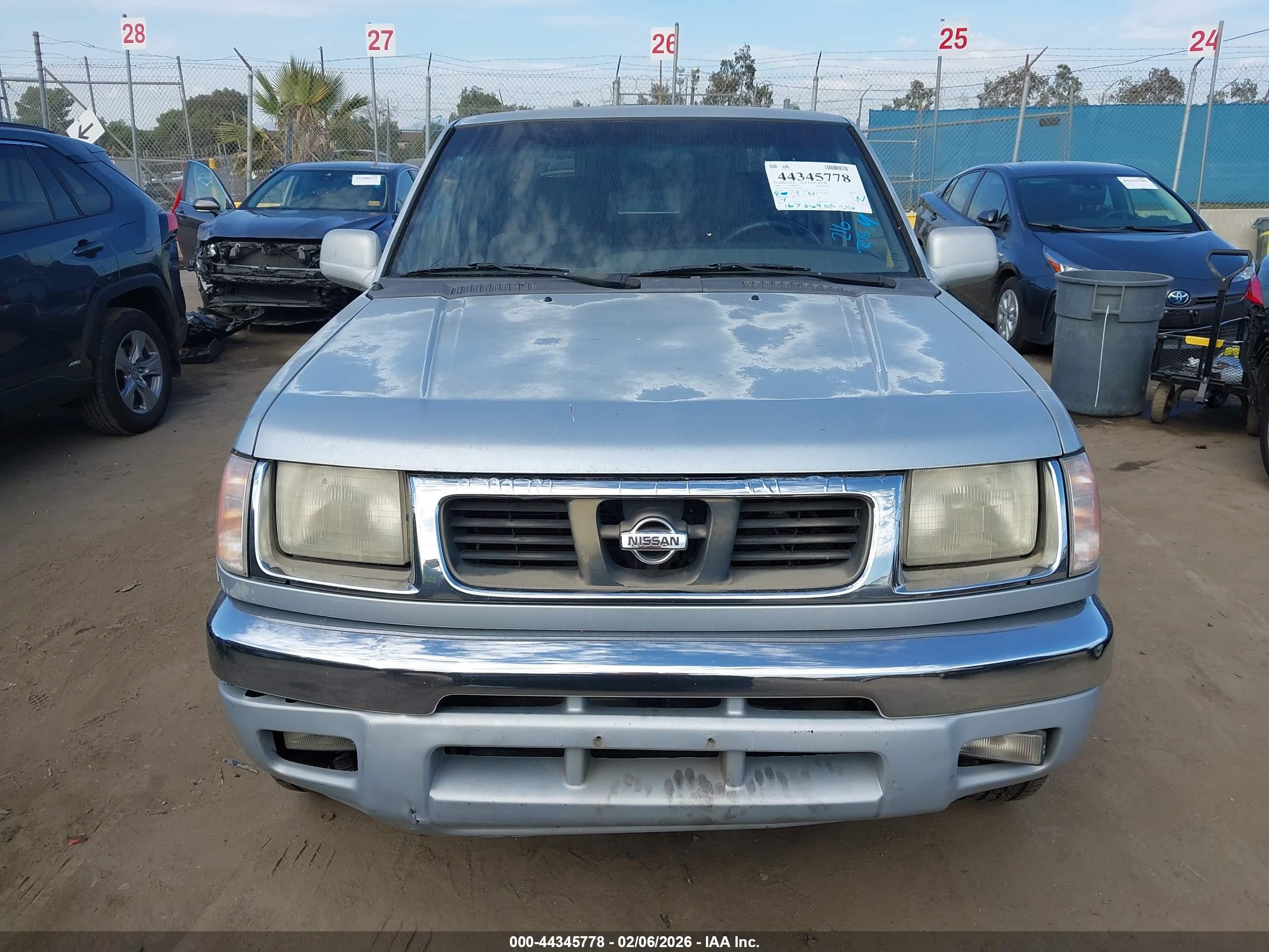 NISSAN FRONTIER image 6