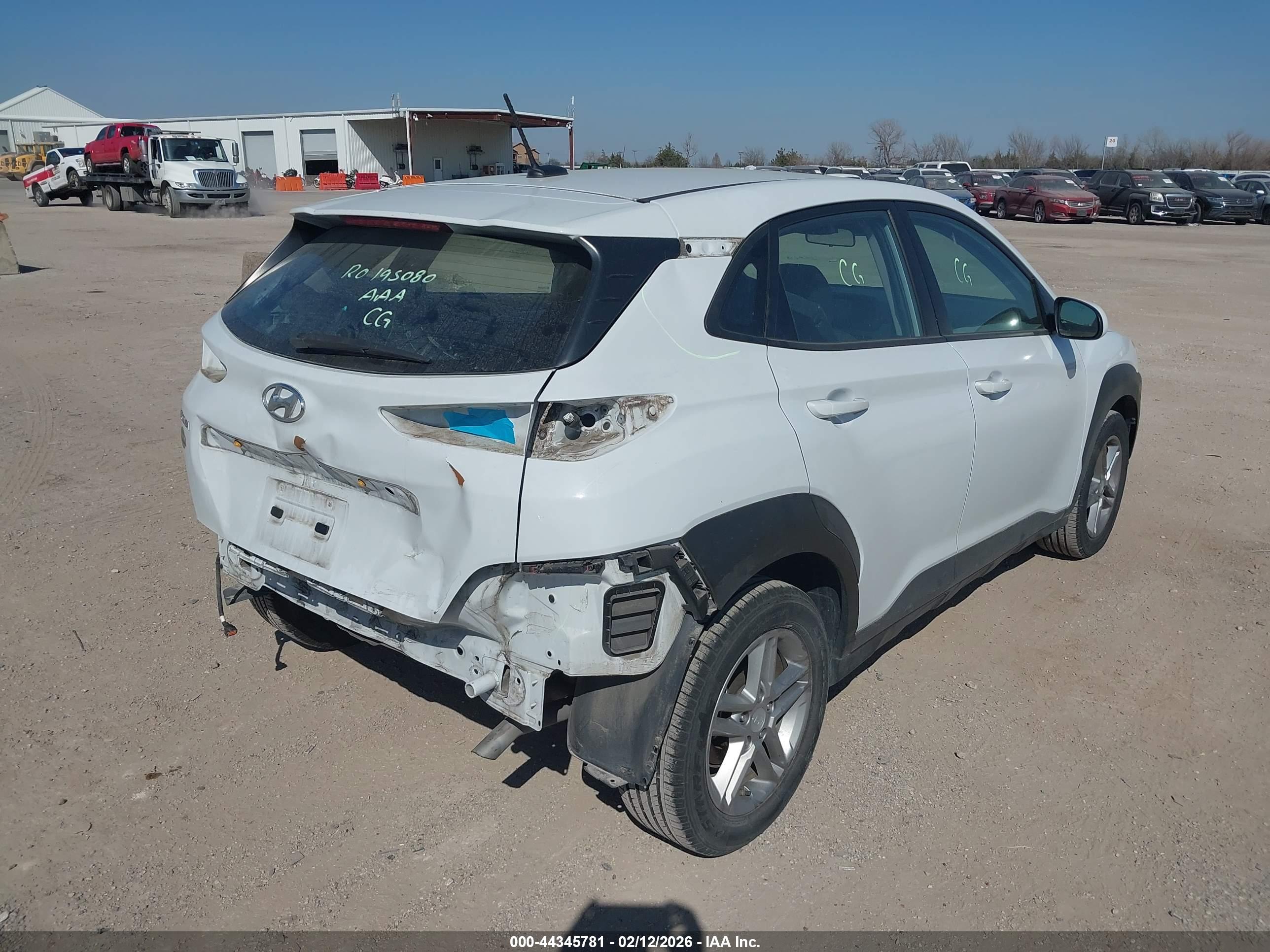 HYUNDAI KONA image 4