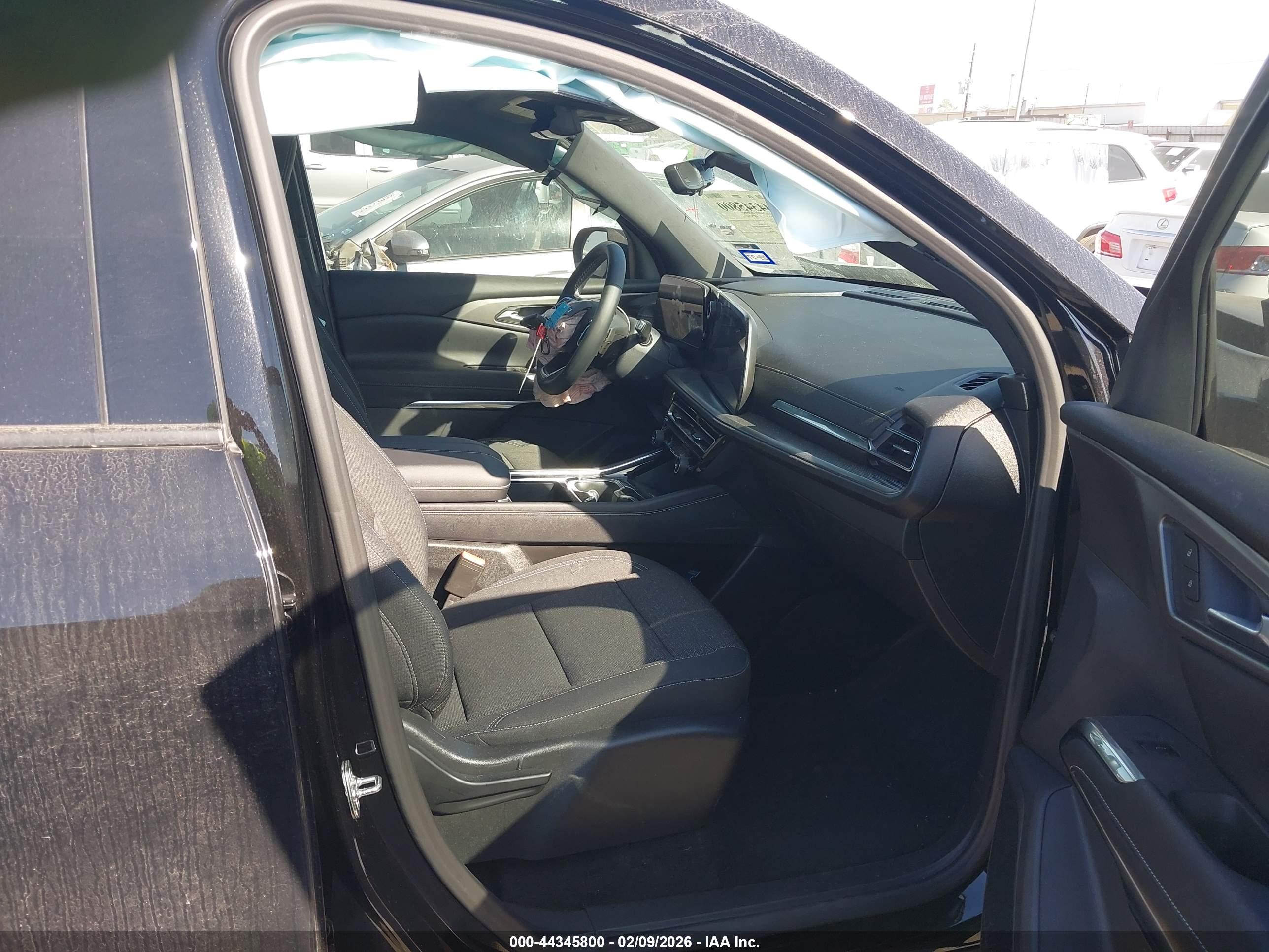 CHEVROLET TRAVERSE image 5