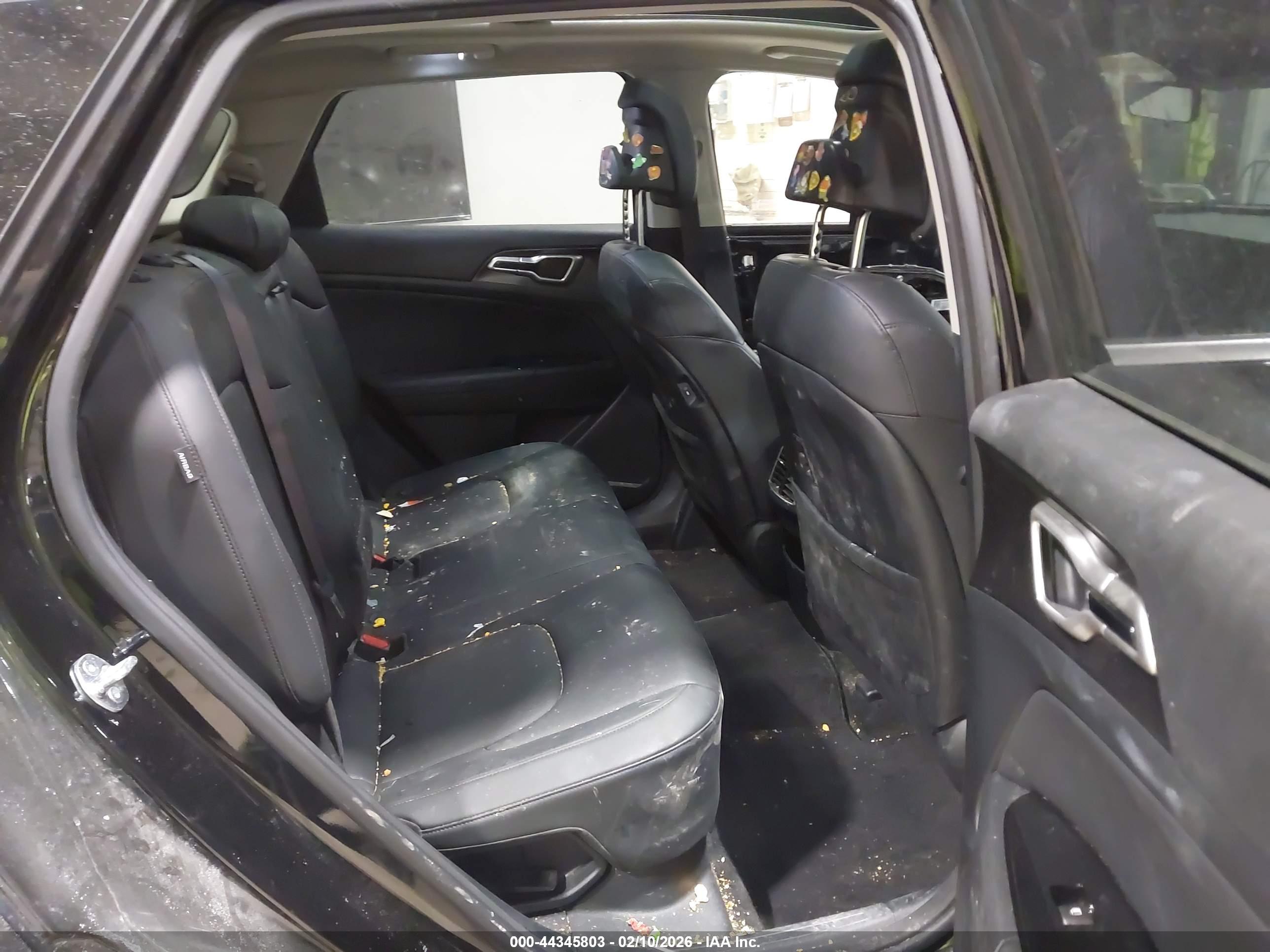 KIA SPORTAGE image 8