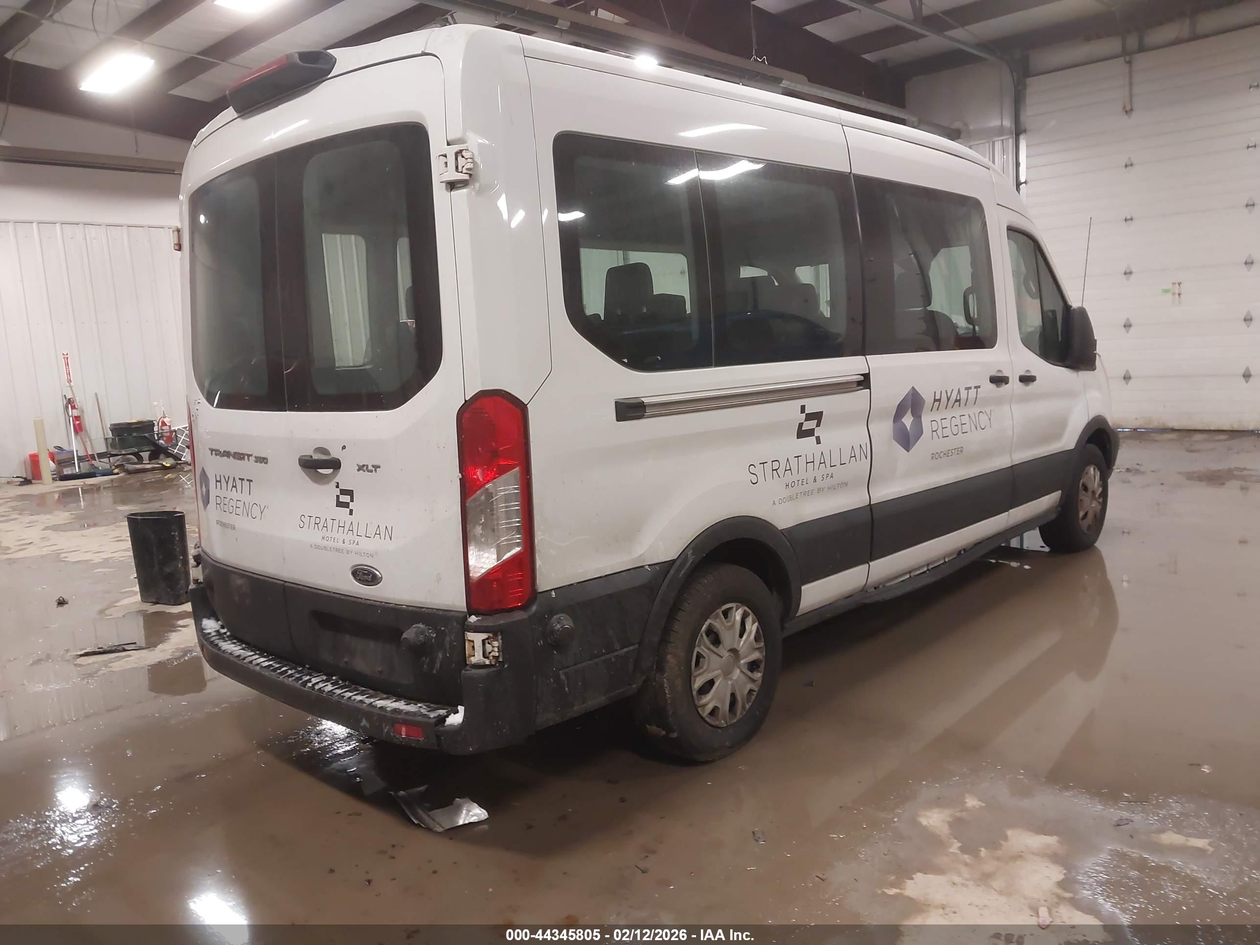 FORD TRANSIT-350 image 4