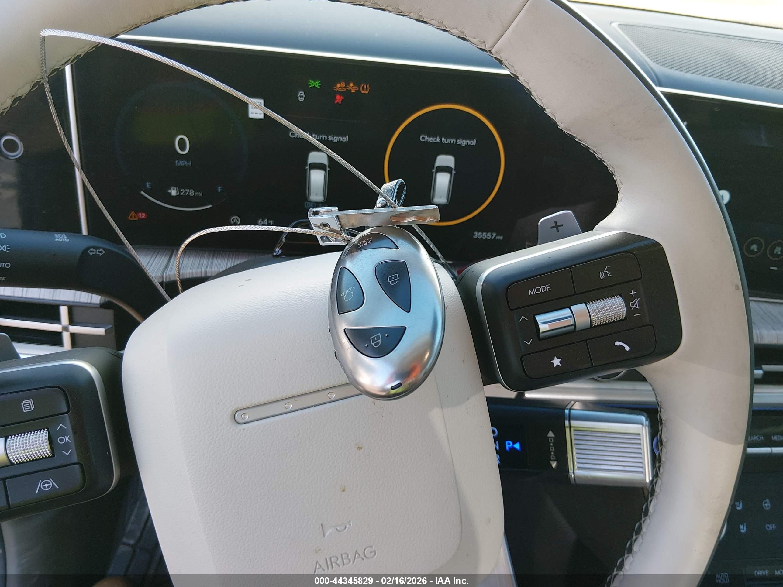 HYUNDAI SANTA image 11