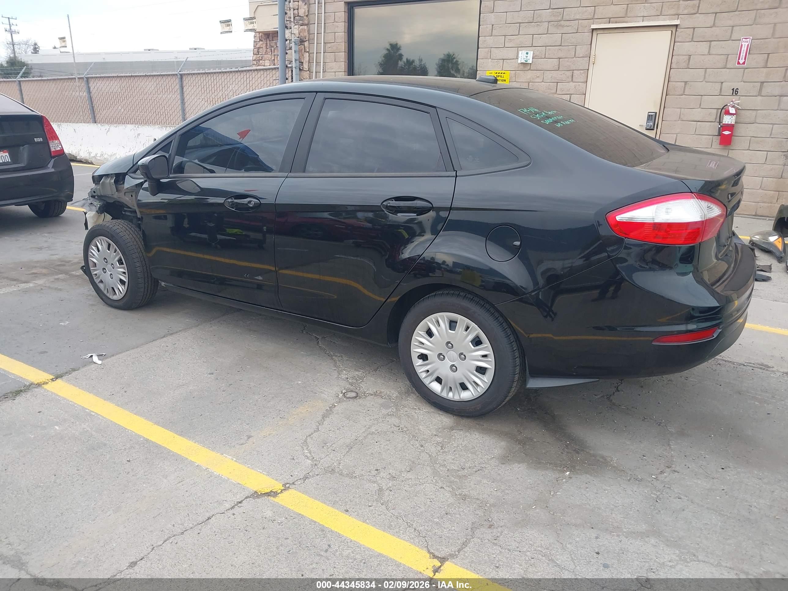 FORD FIESTA image 3