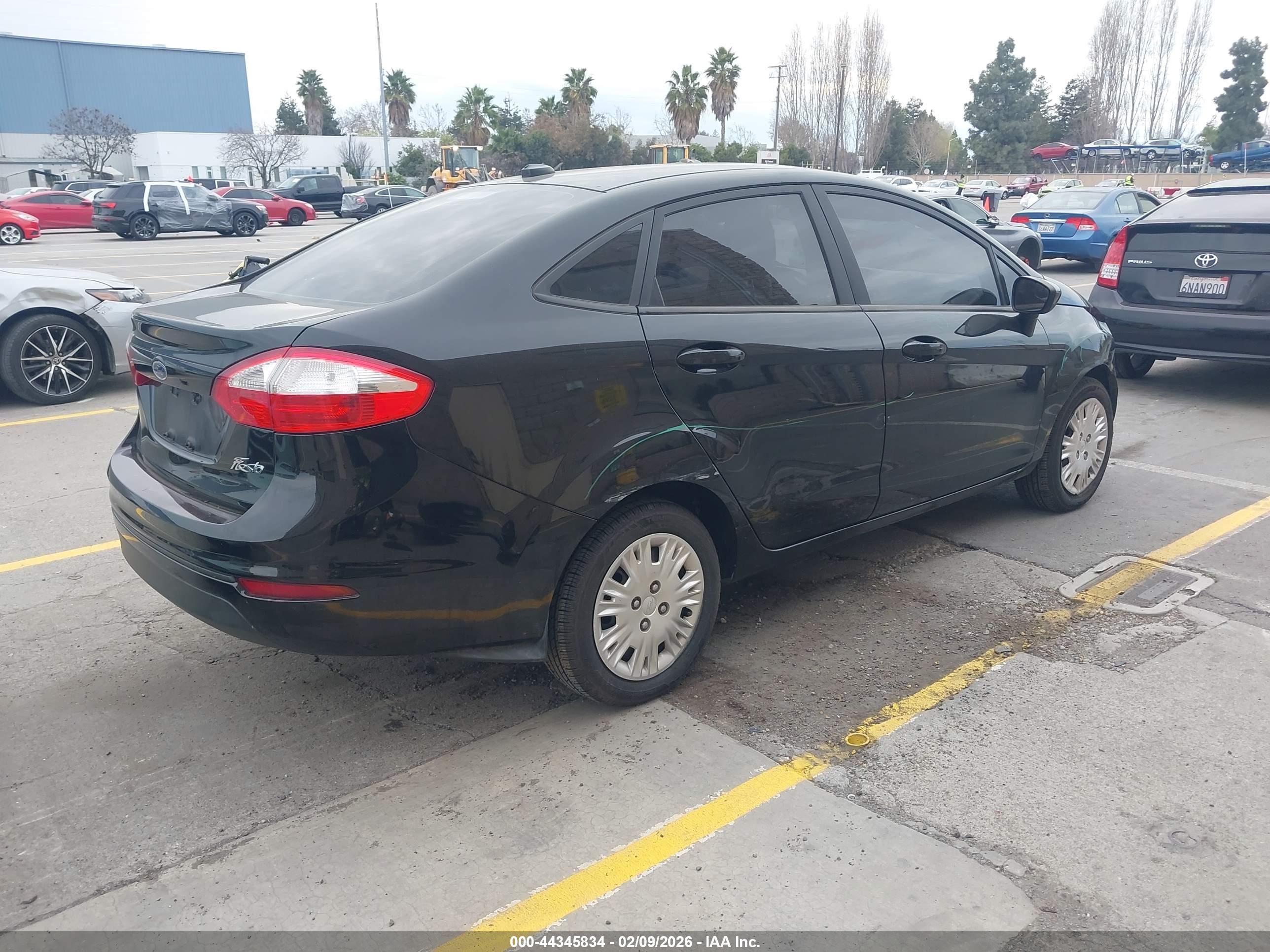 FORD FIESTA image 4