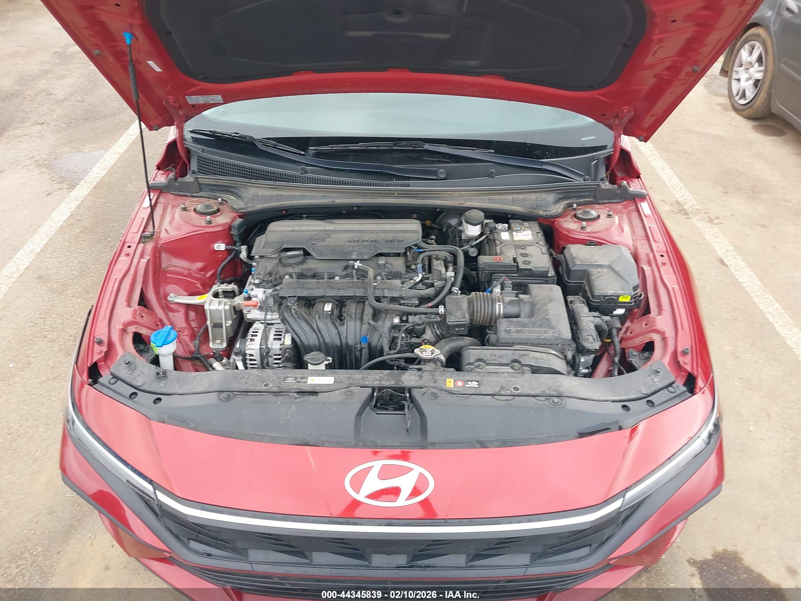 HYUNDAI ELANTRA image 10