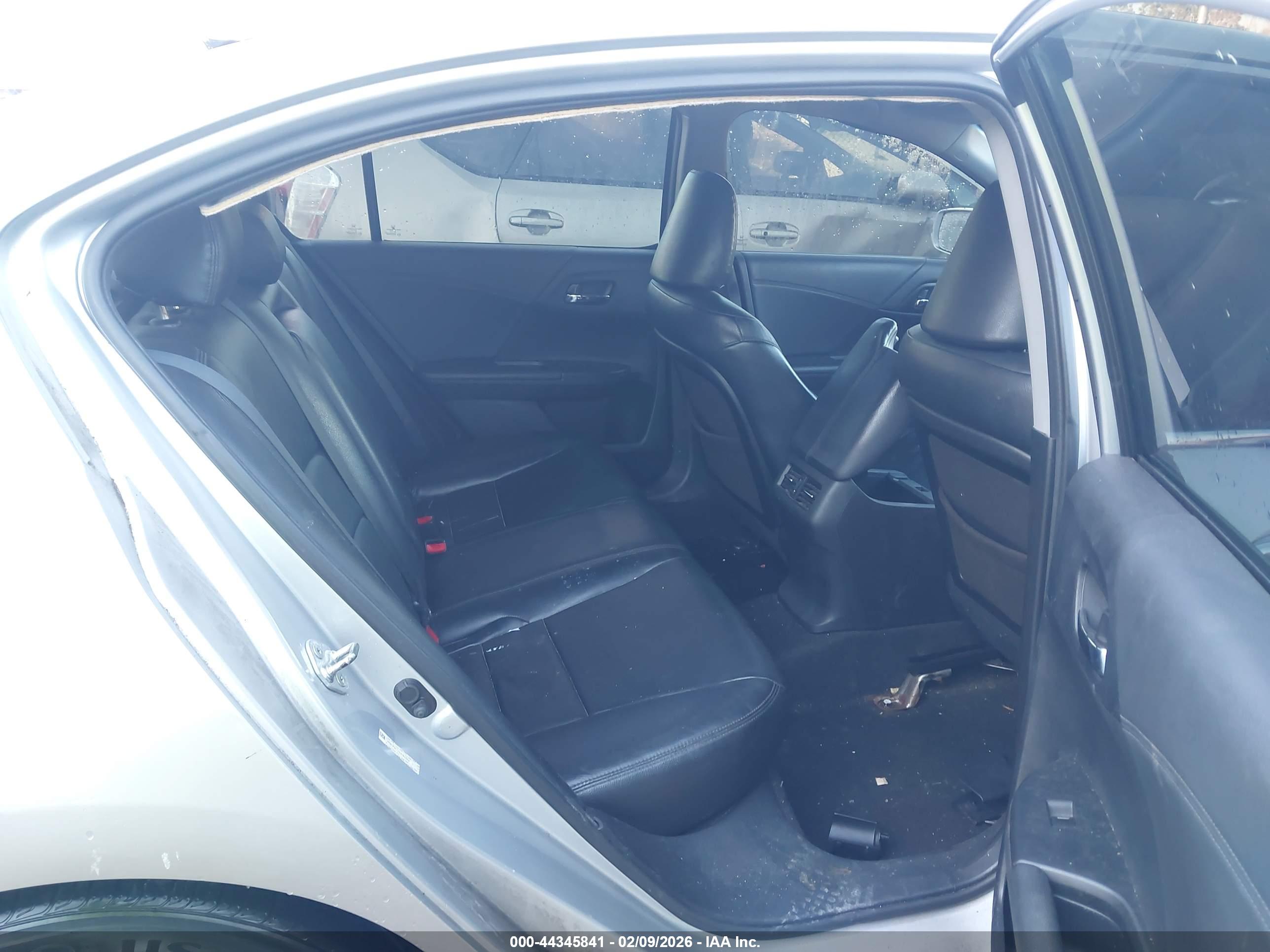 HONDA ACCORD image 8