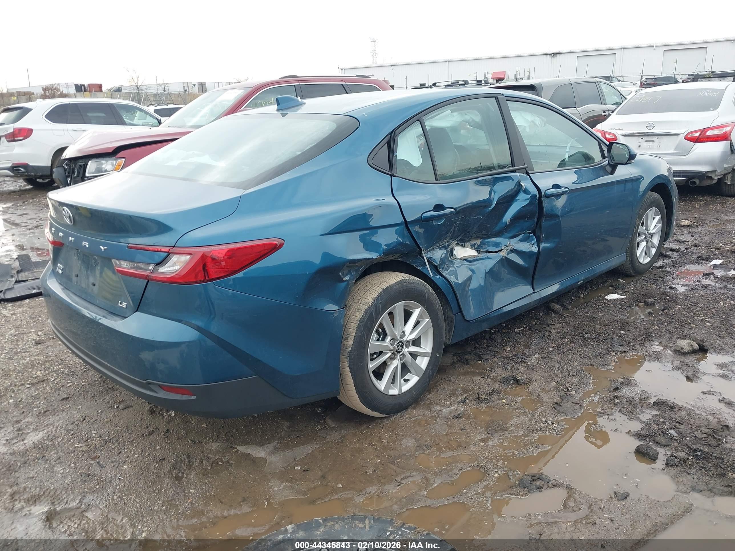TOYOTA CAMRY image 4