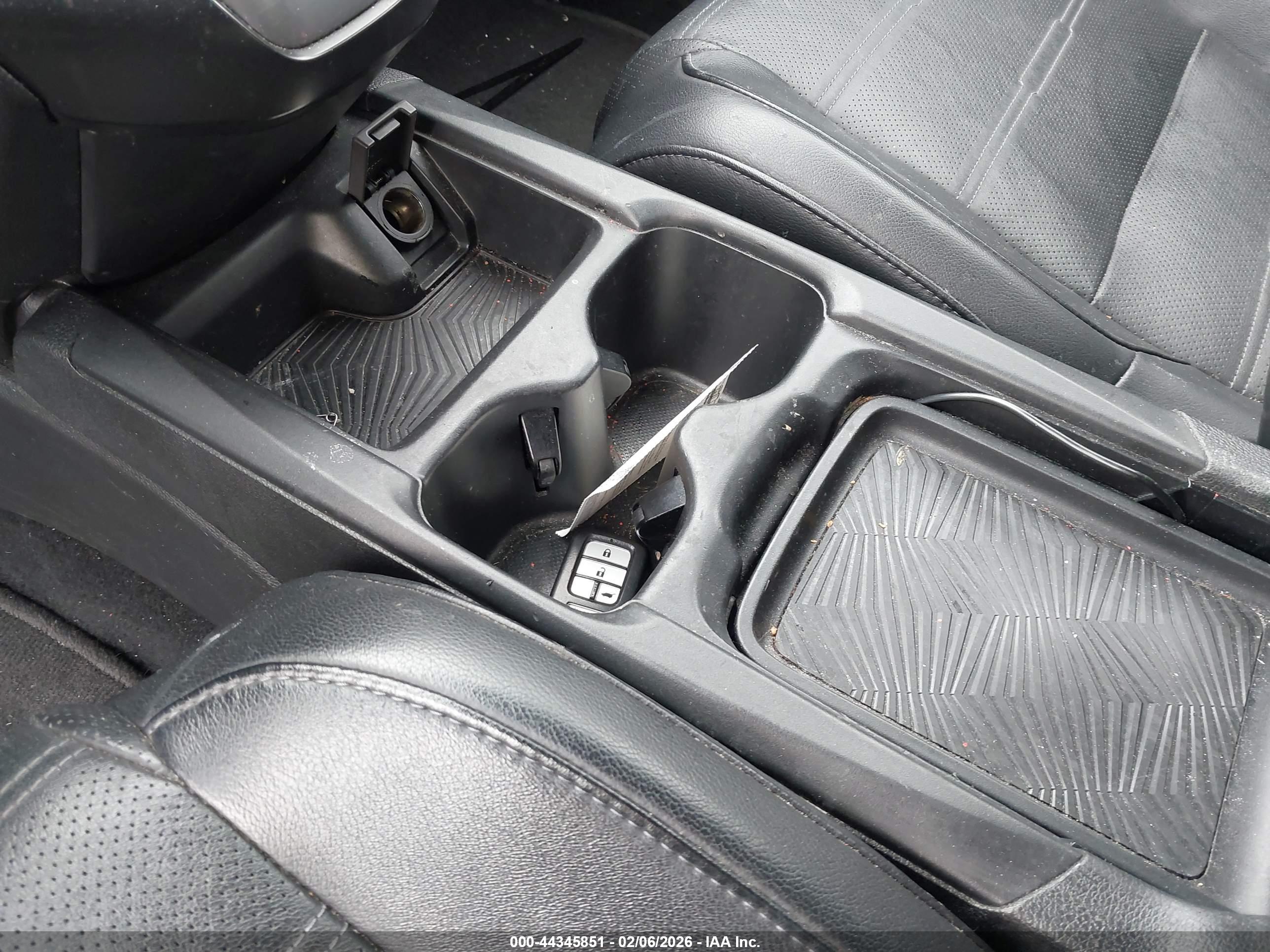 HONDA CR-V image 11