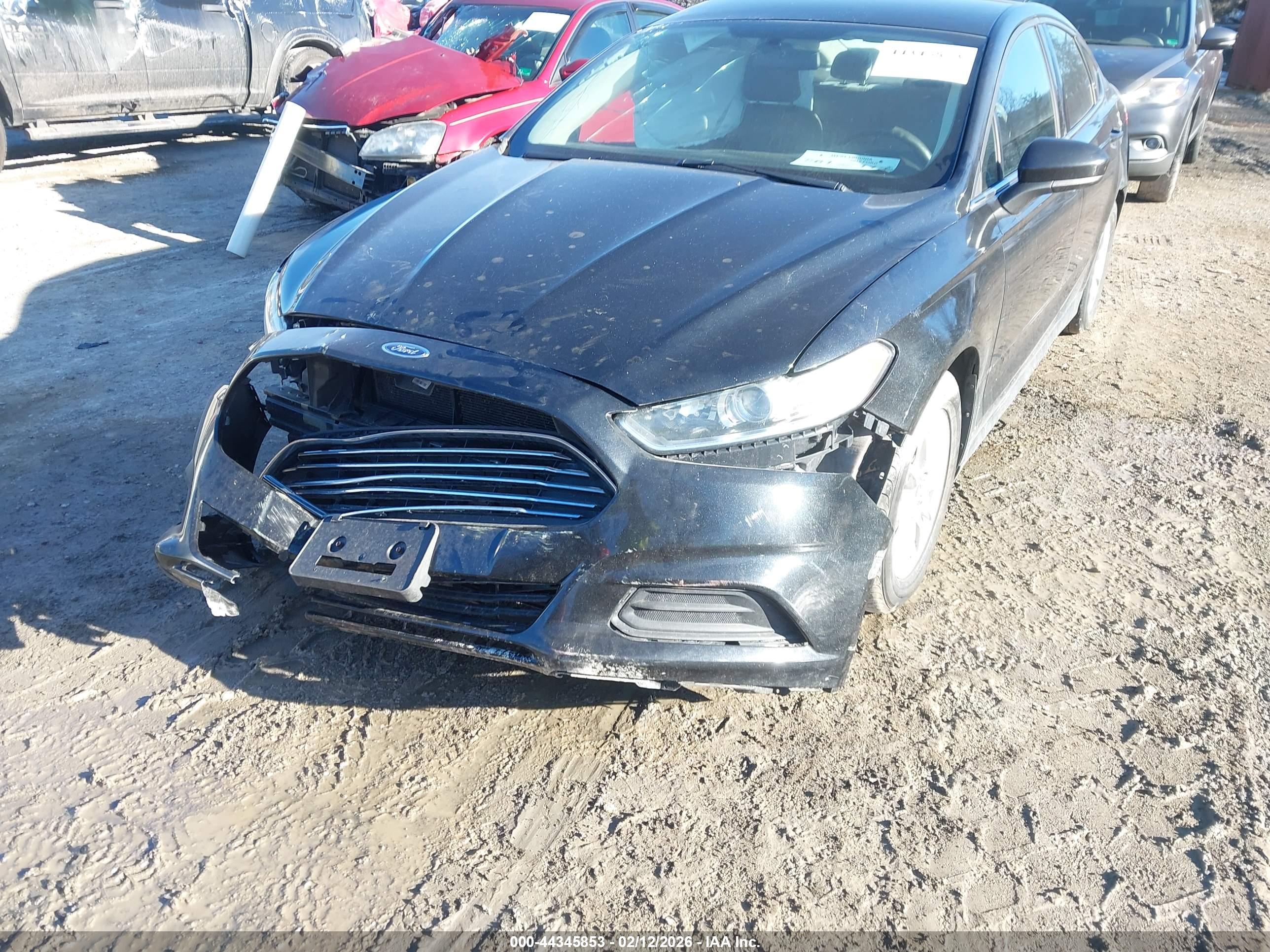 FORD FUSION image 6