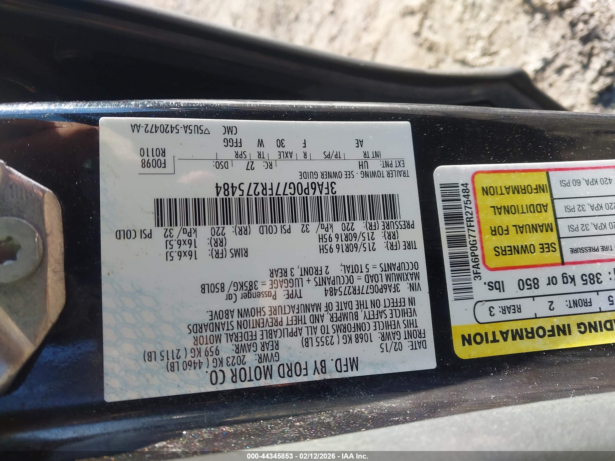 FORD FUSION image 9