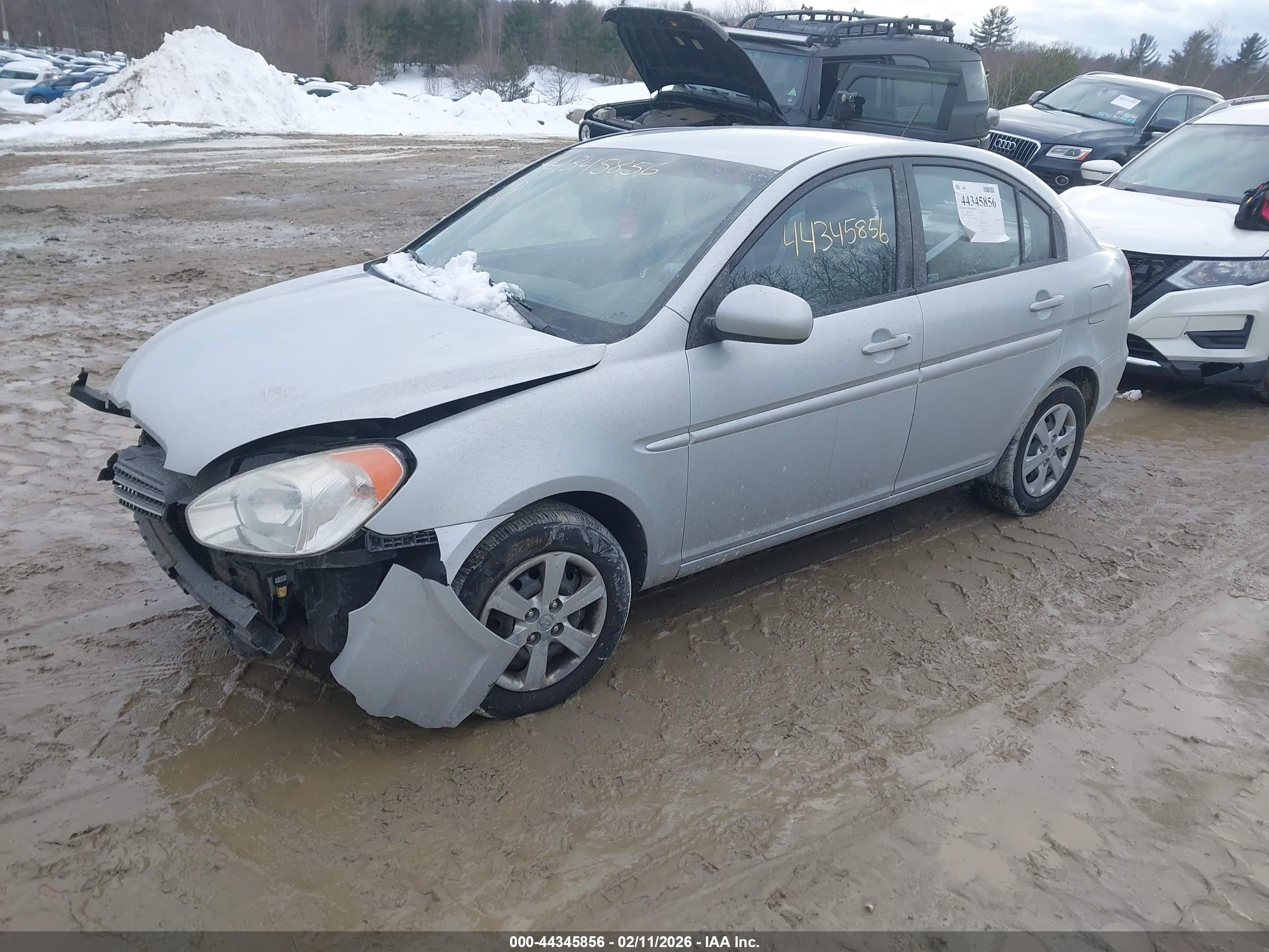 HYUNDAI ACCENT image 2