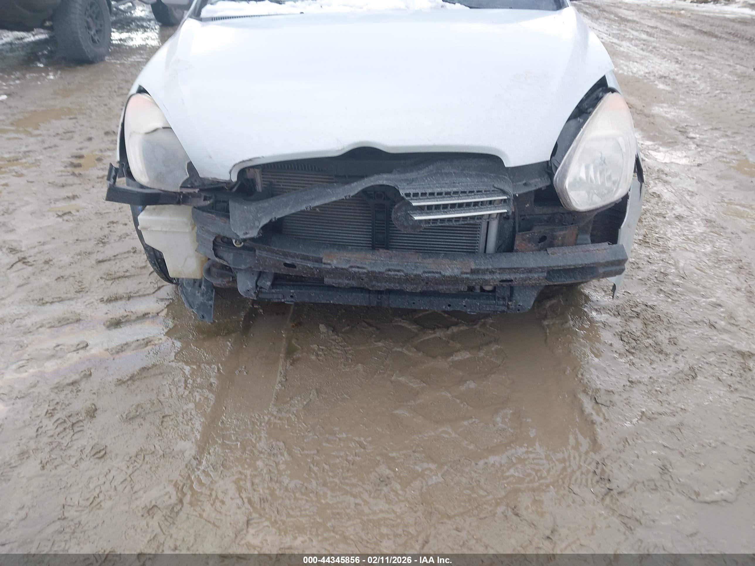 HYUNDAI ACCENT image 6