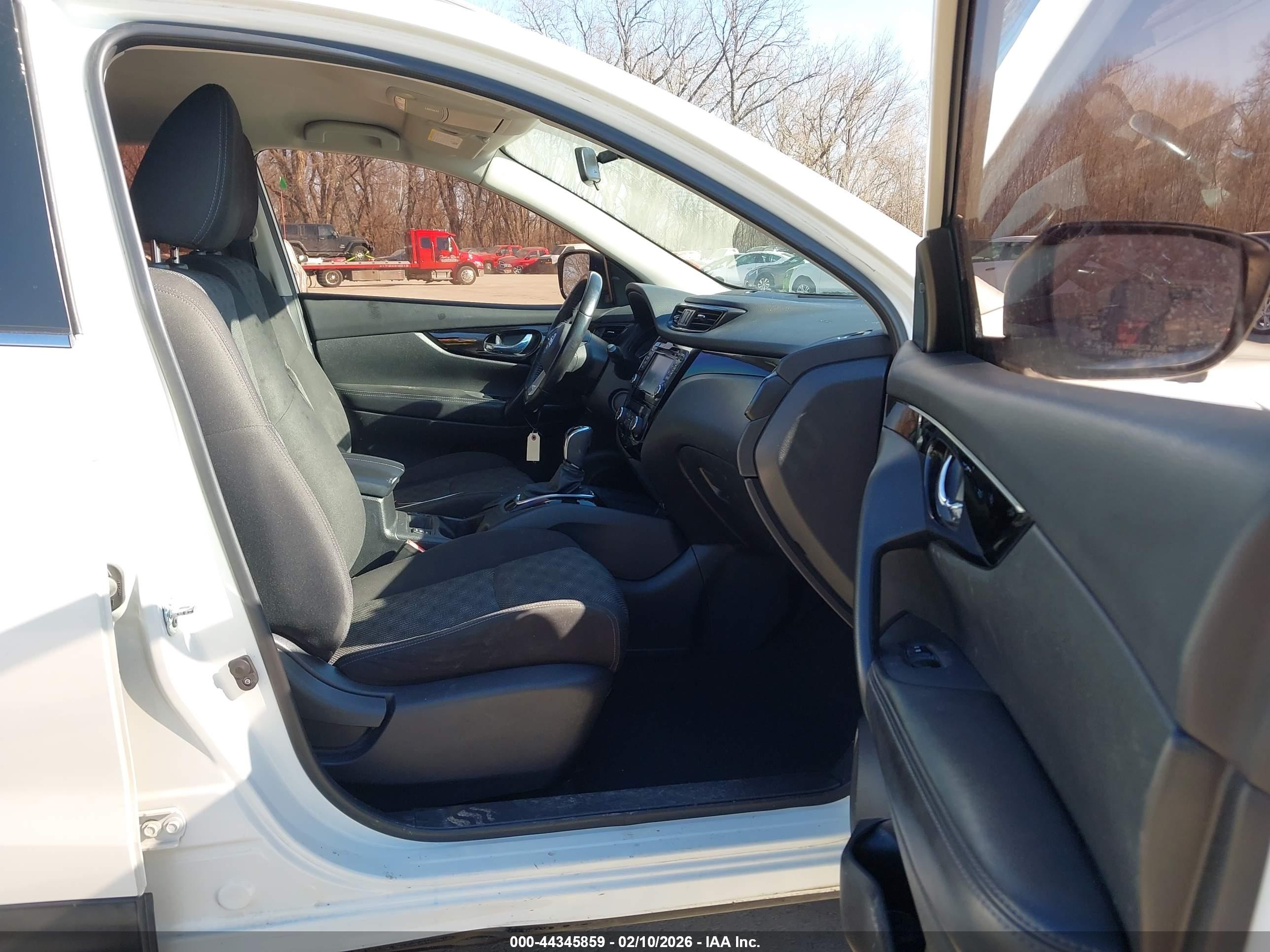 NISSAN ROGUE image 5