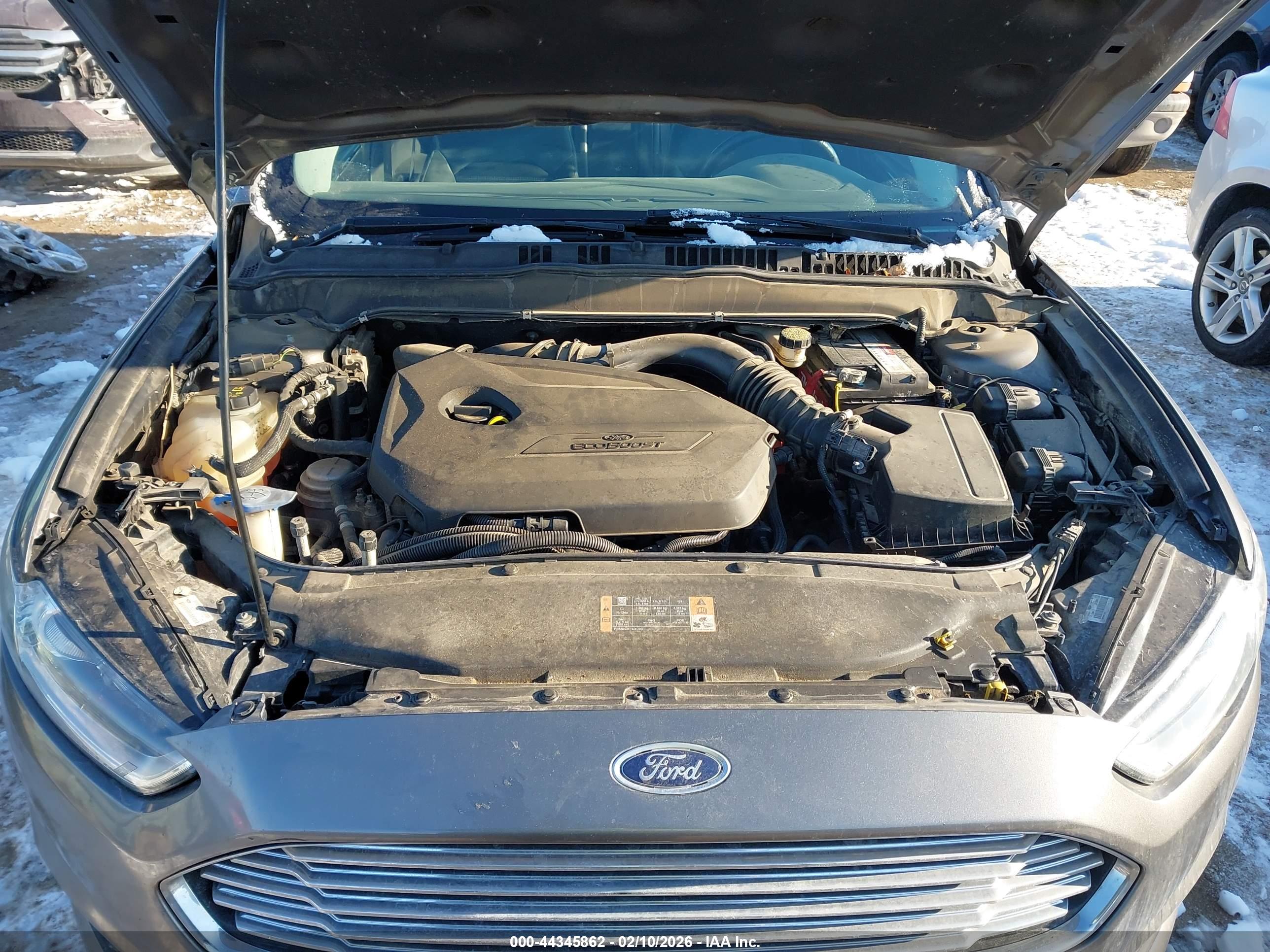 FORD FUSION image 10